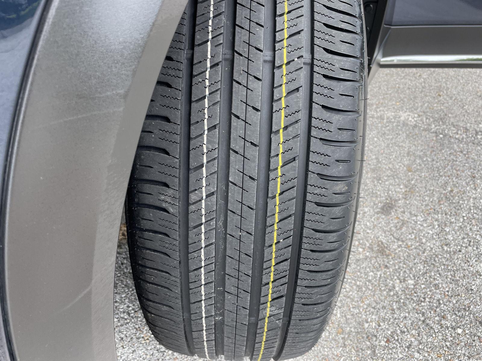 Vehicle photo 11
