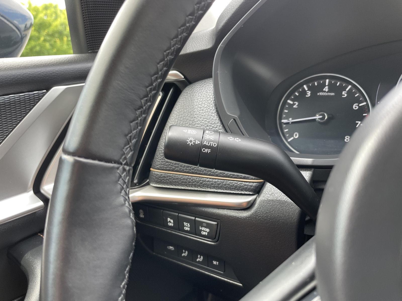 Vehicle photo 16