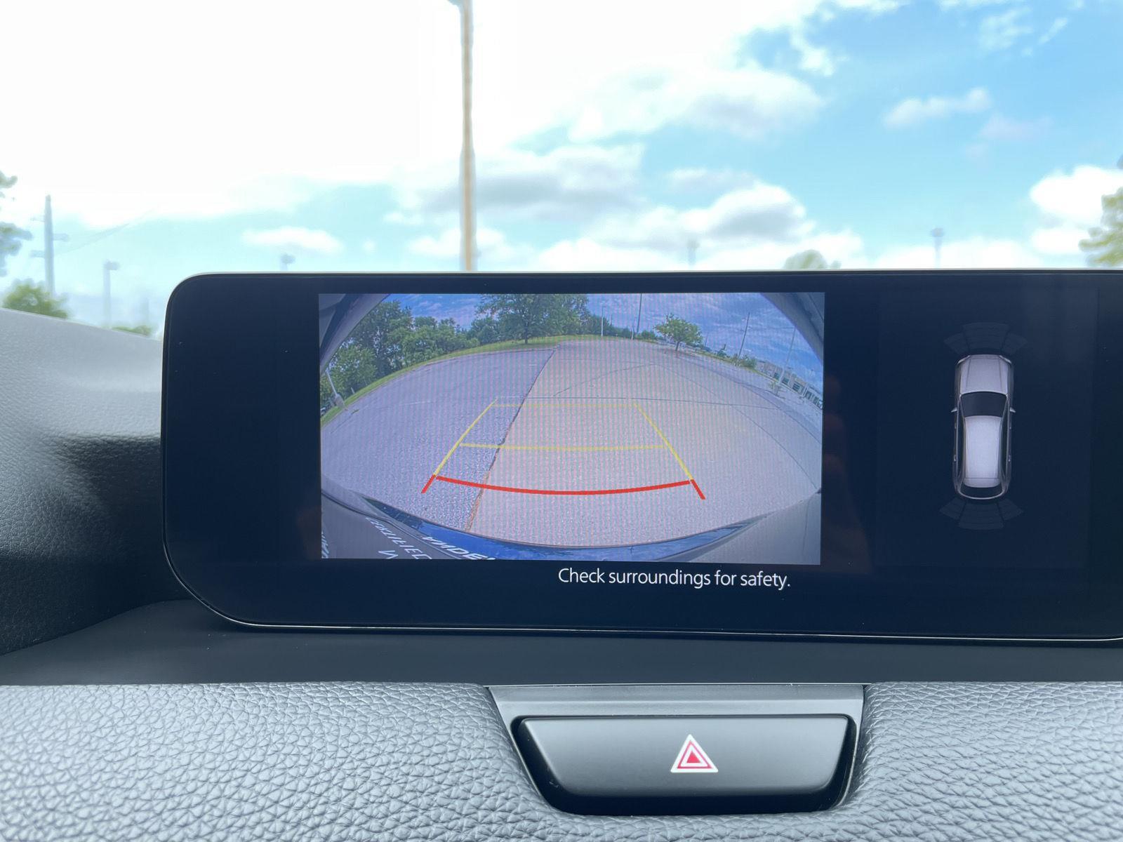Vehicle photo 25
