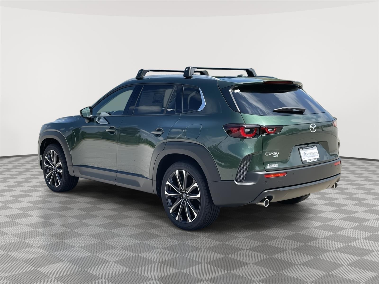 Vehicle photo 9