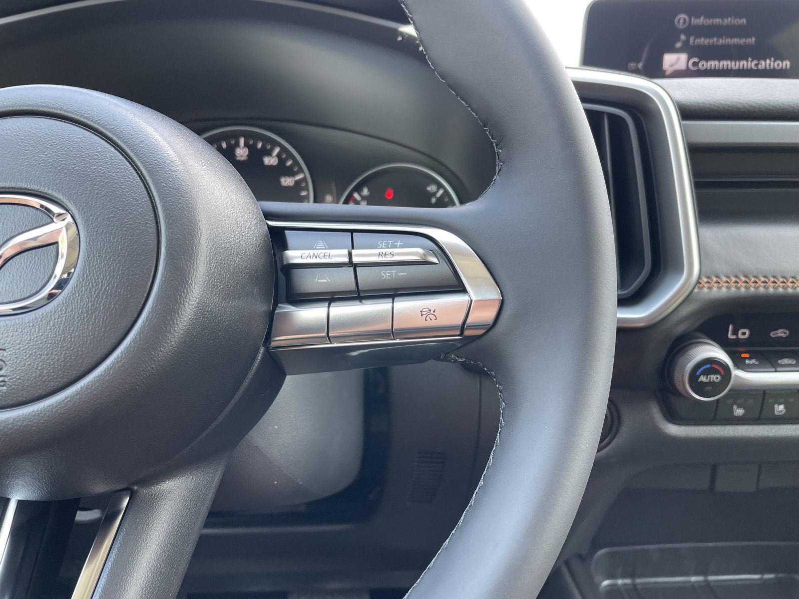 Vehicle photo 13