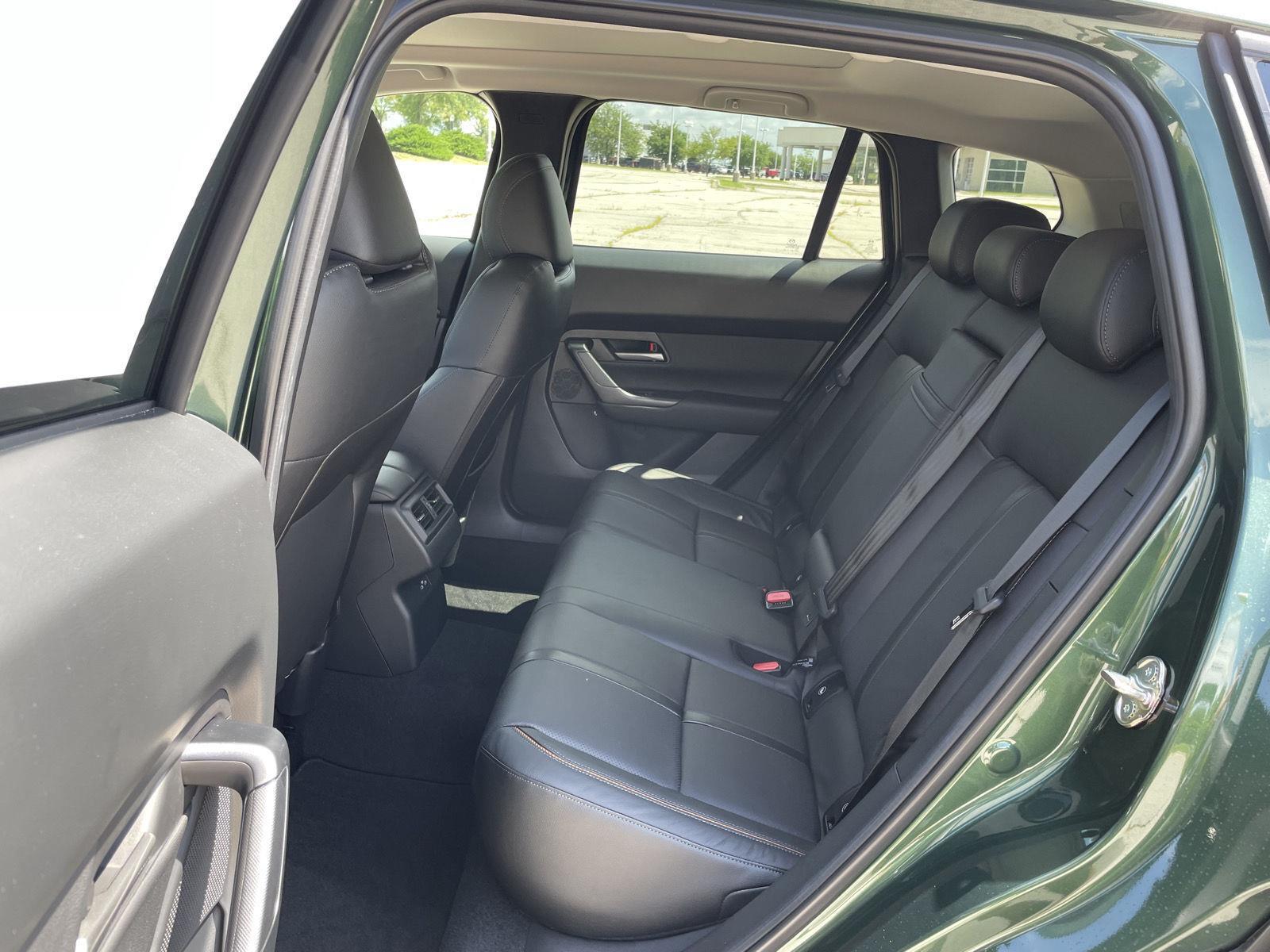 Vehicle photo 19