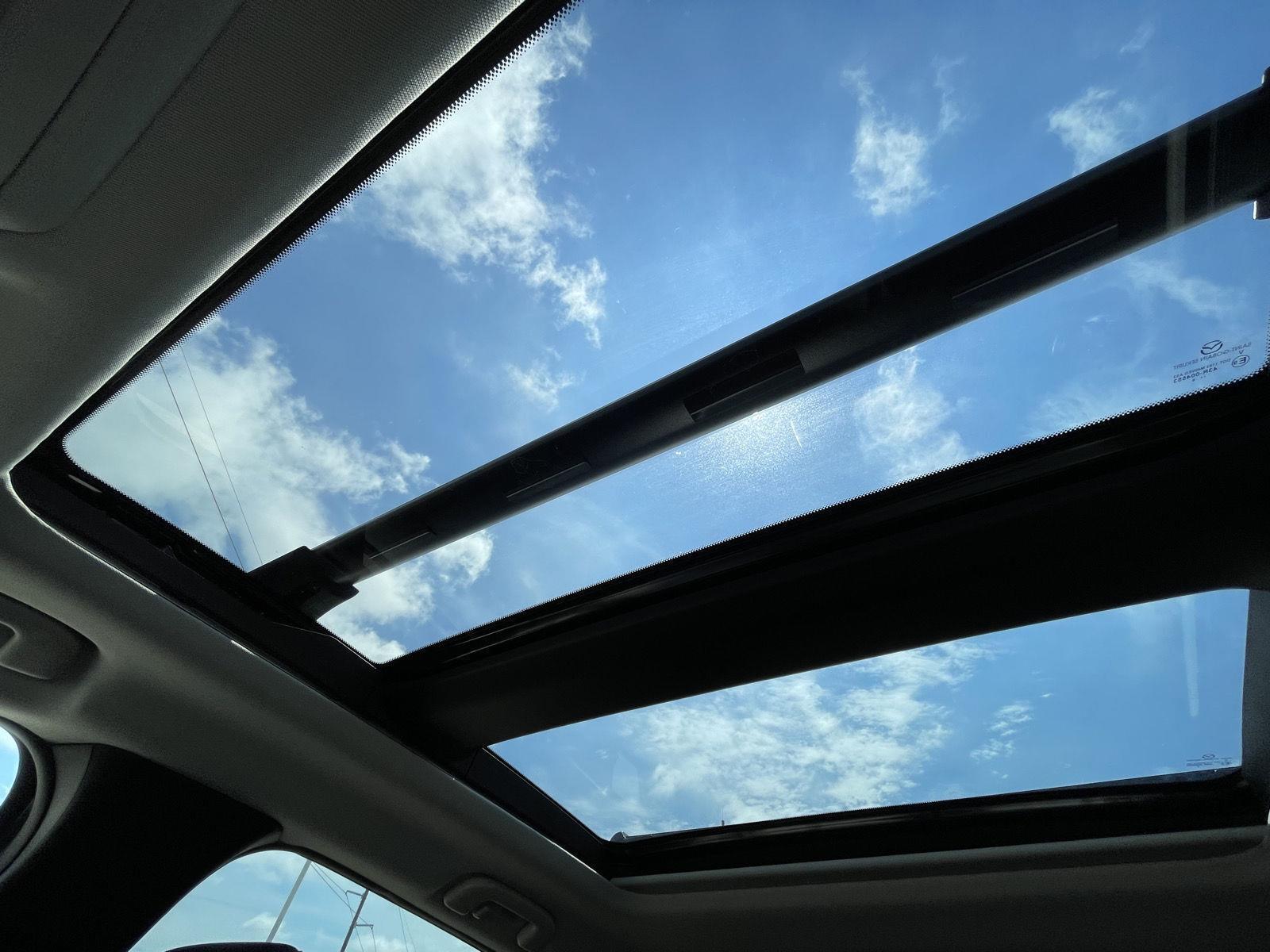 Vehicle photo 21