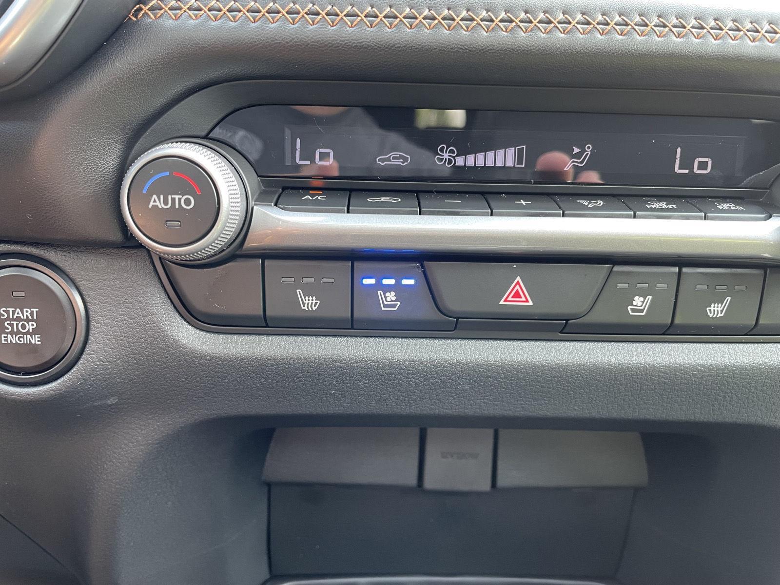 Vehicle photo 27