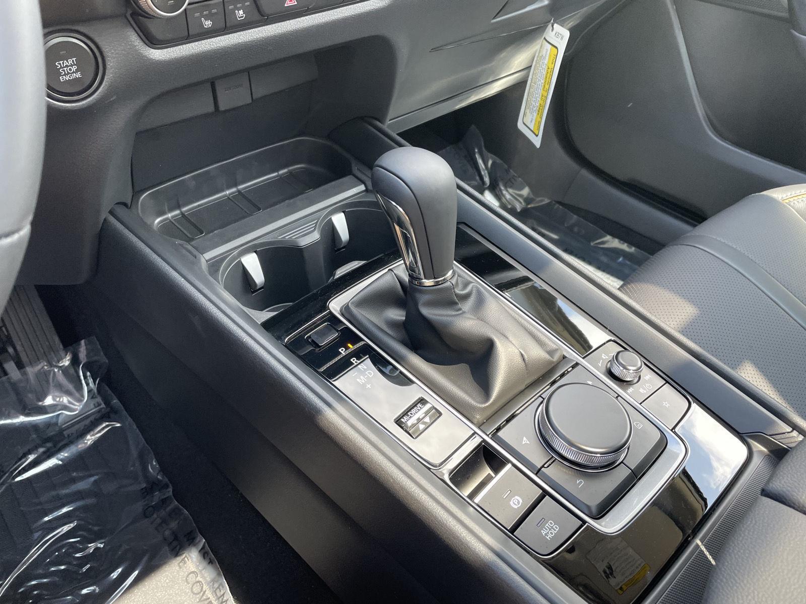 Vehicle photo 29