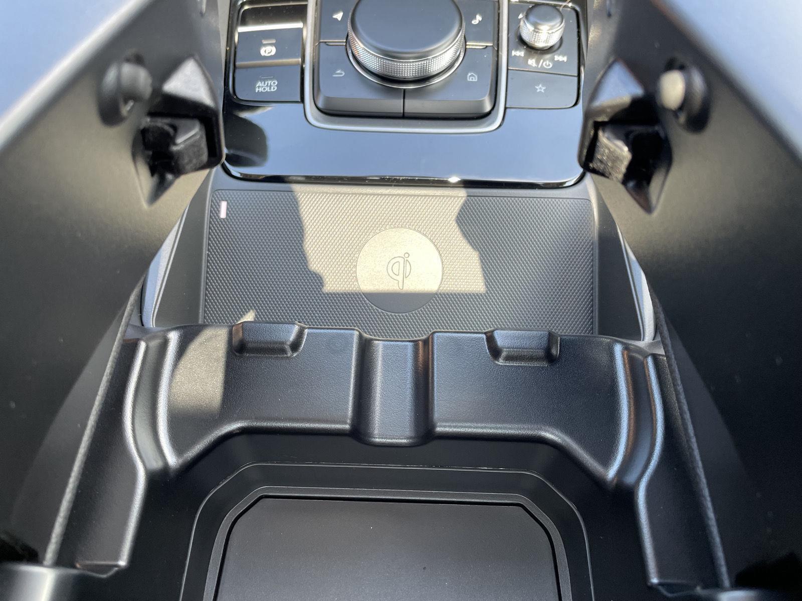 Vehicle photo 30