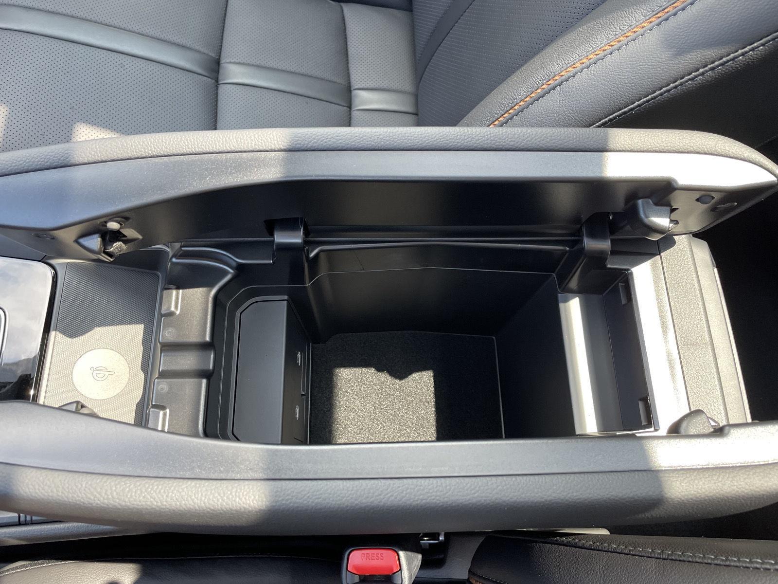 Vehicle photo 31