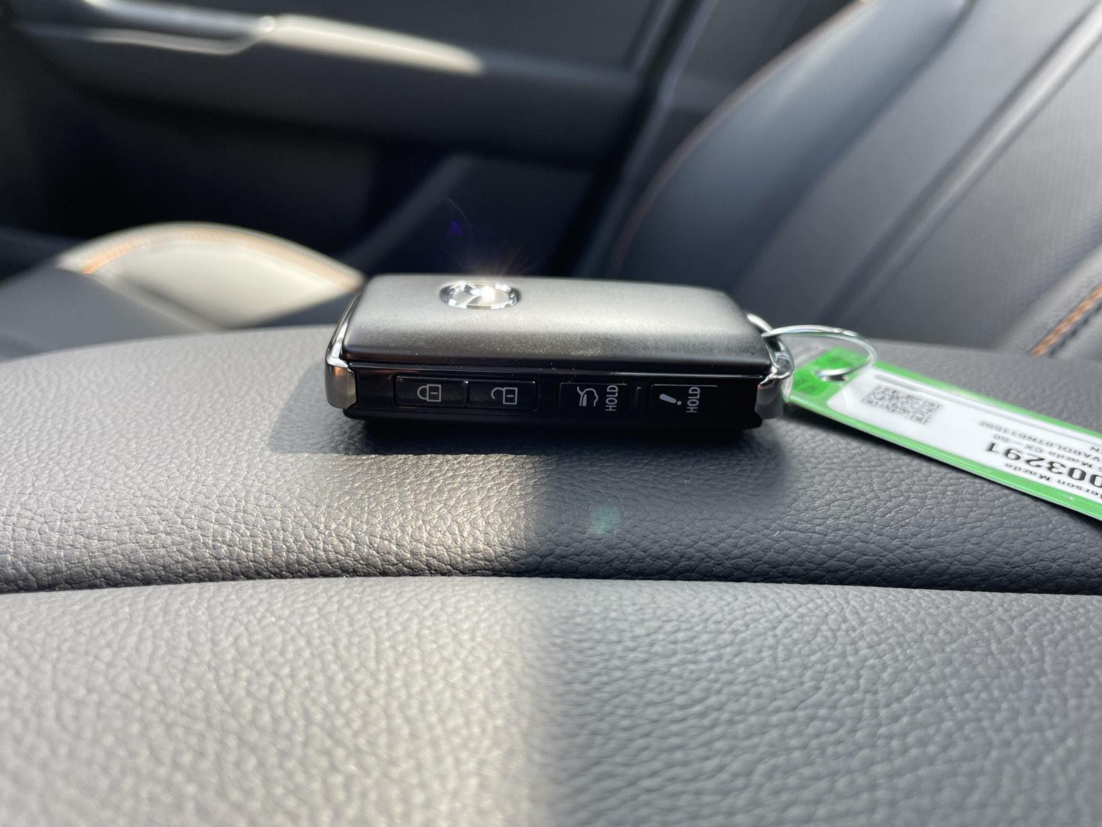 Vehicle photo 38