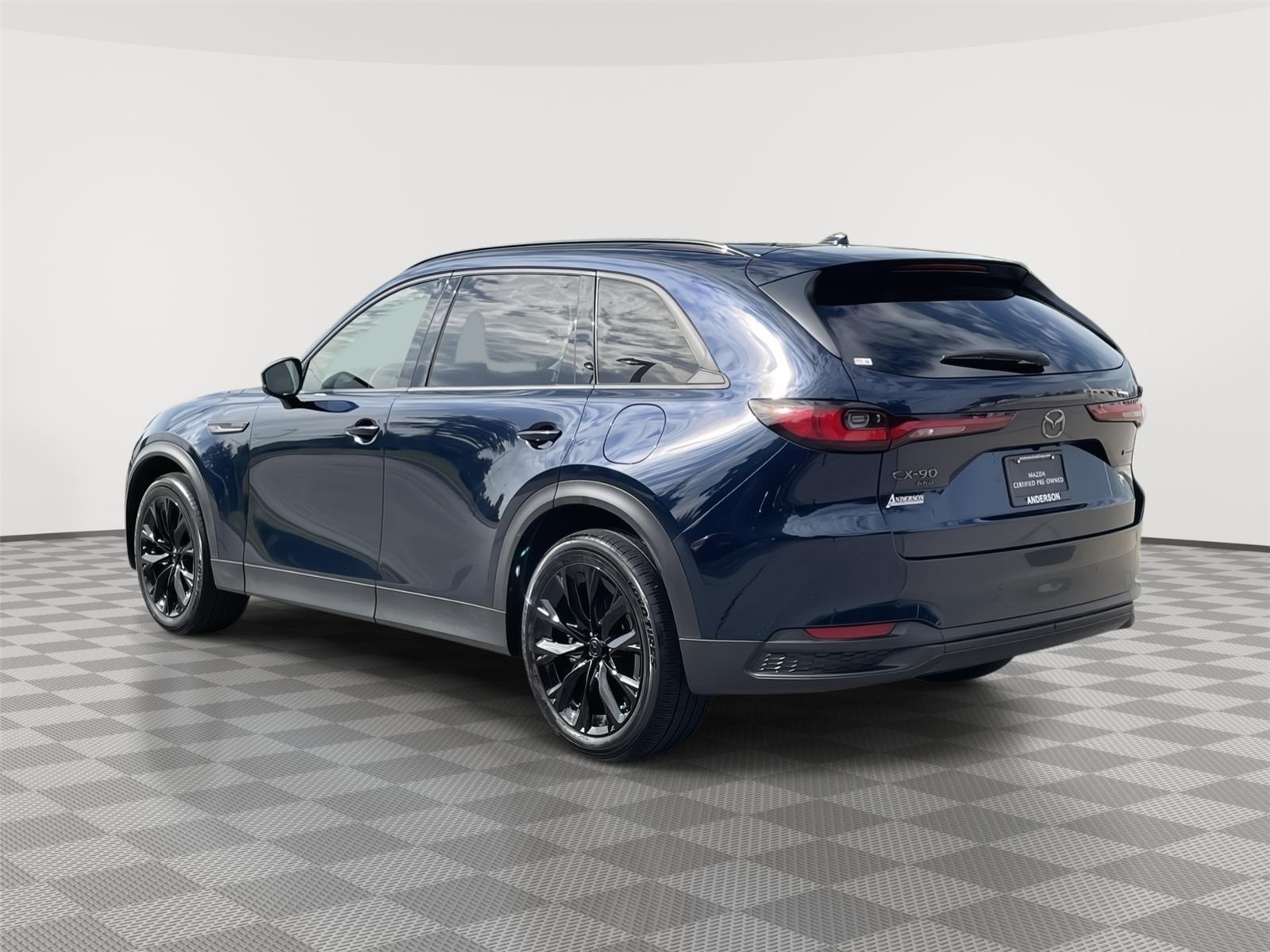 Vehicle photo 9