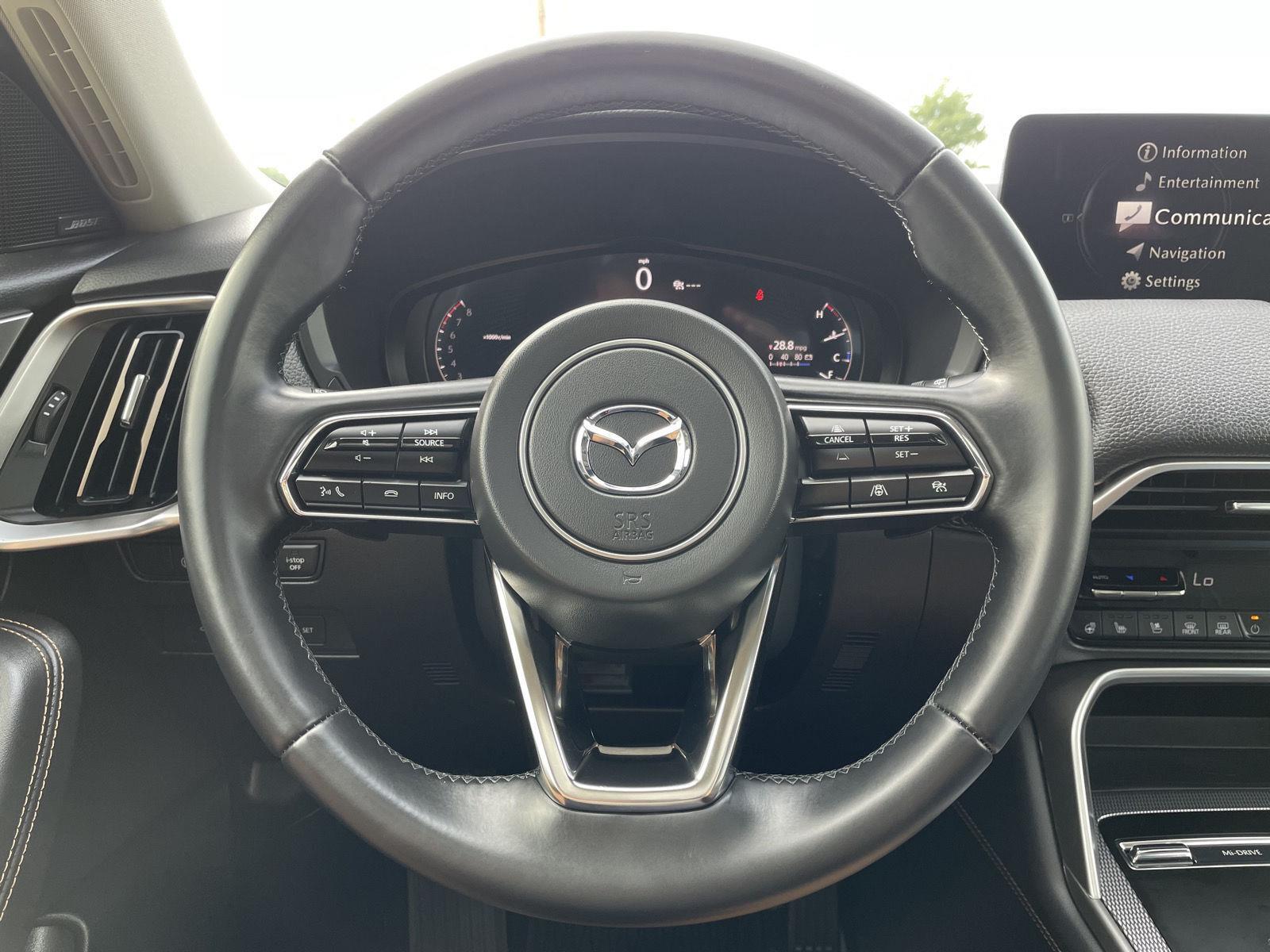 Vehicle photo 12