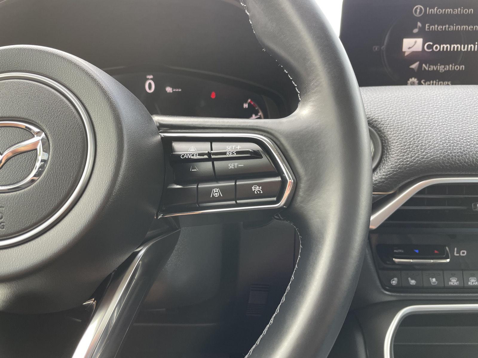 Vehicle photo 14