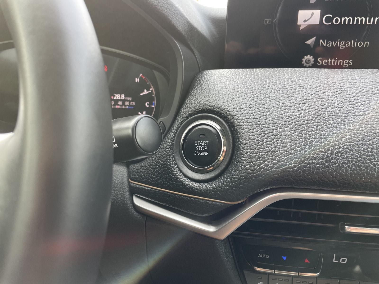 Vehicle photo 27