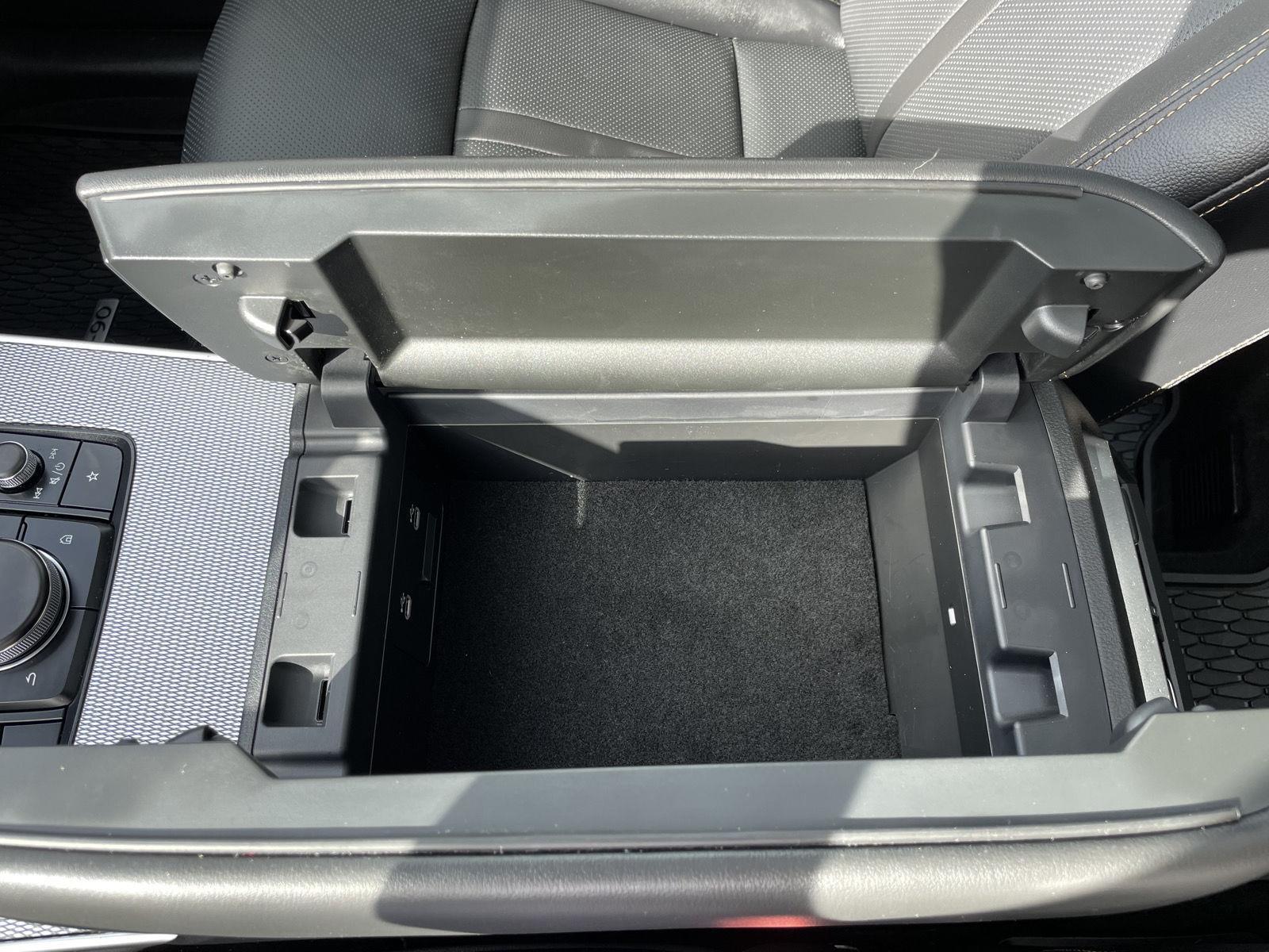 Vehicle photo 34