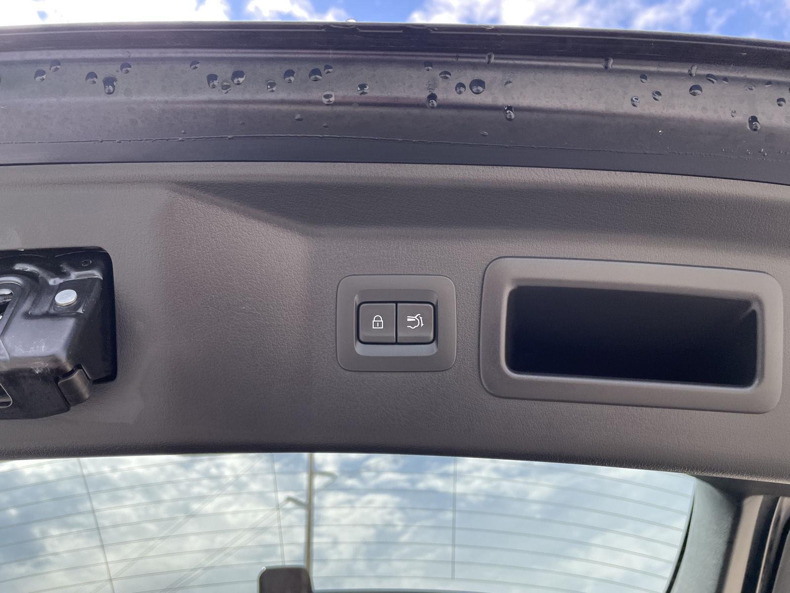 Vehicle photo 39