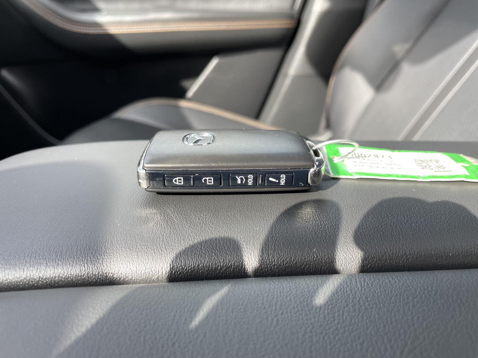 Vehicle photo 41