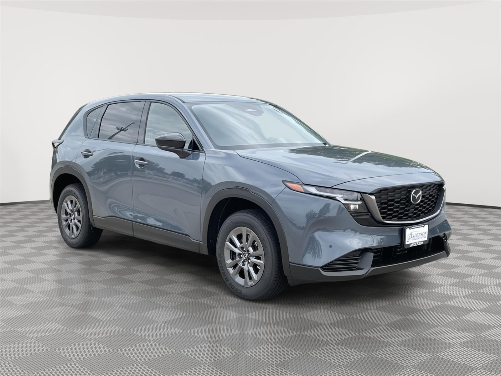 Vehicle photo 5