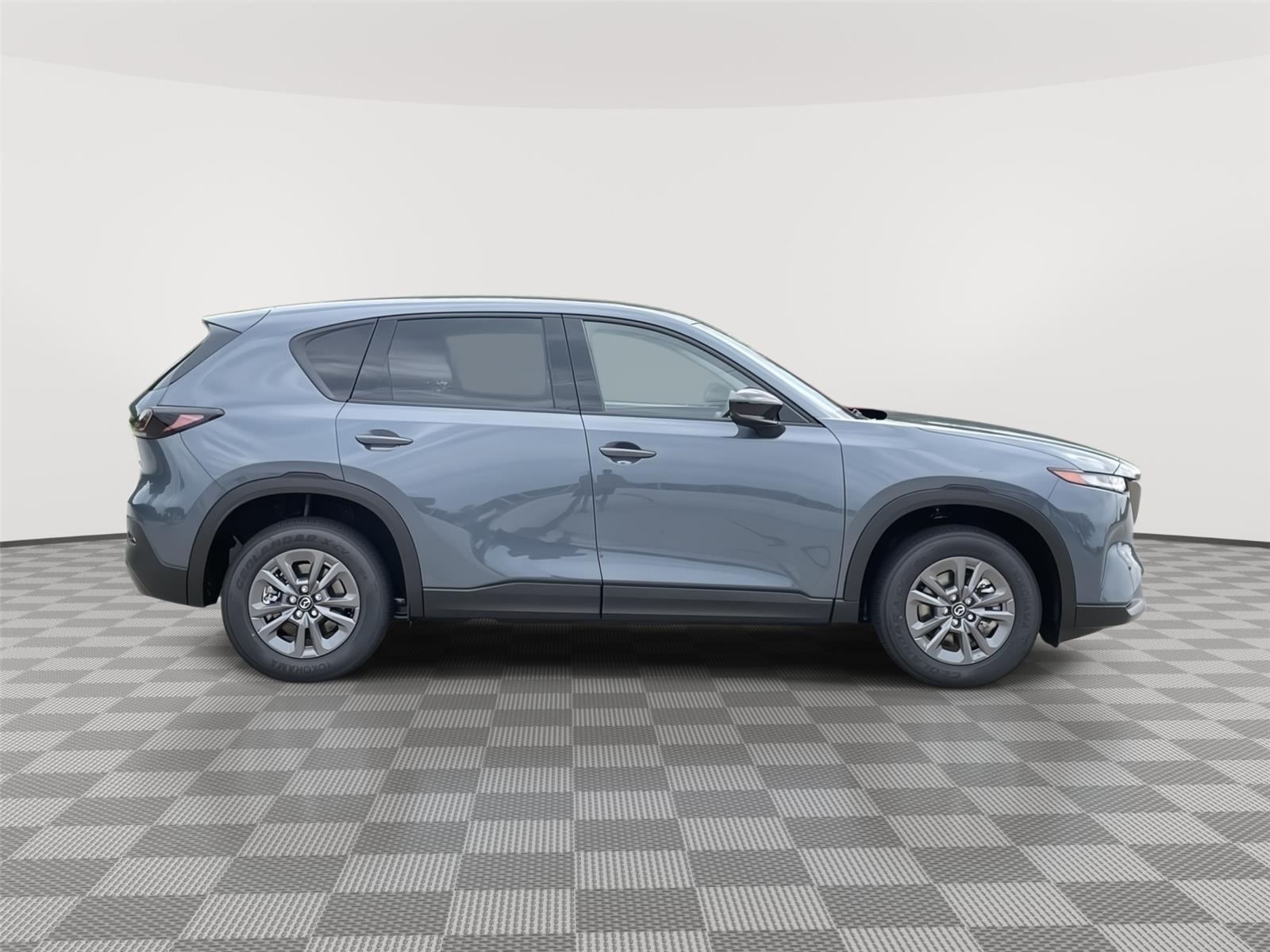 Vehicle photo 6