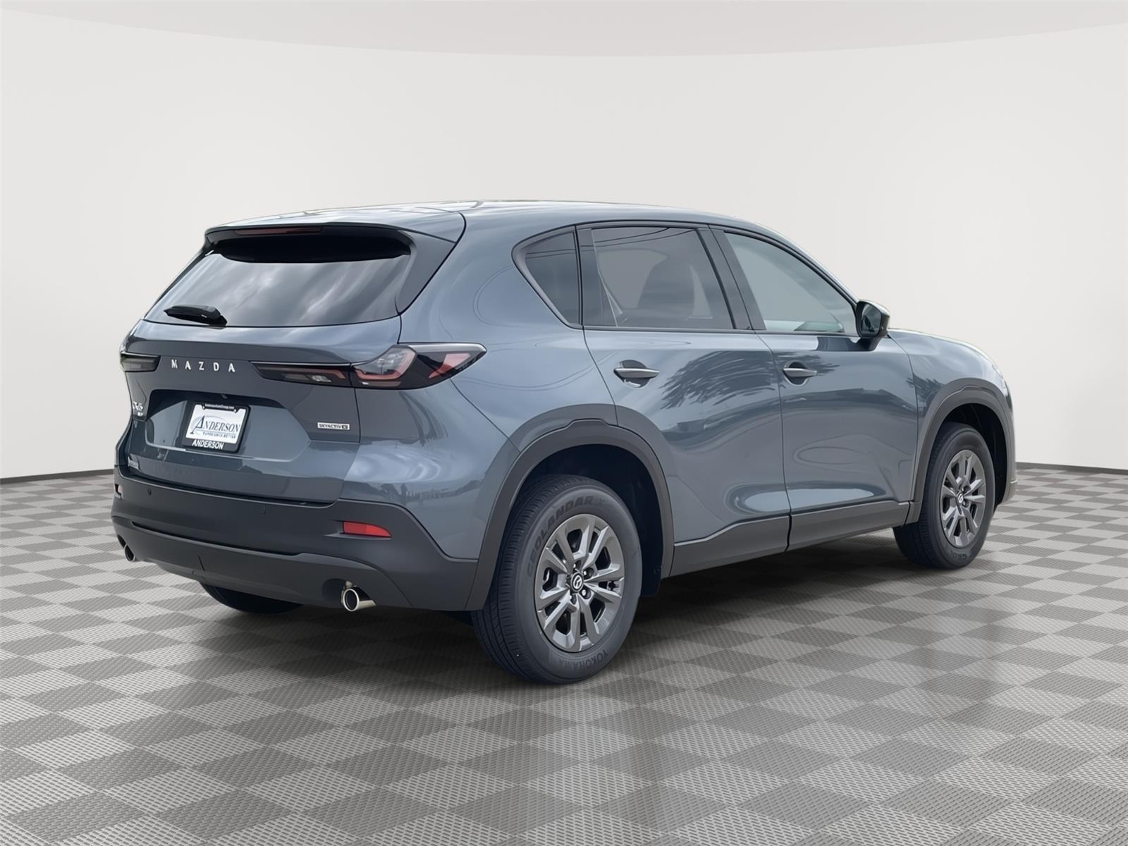 Vehicle photo 7