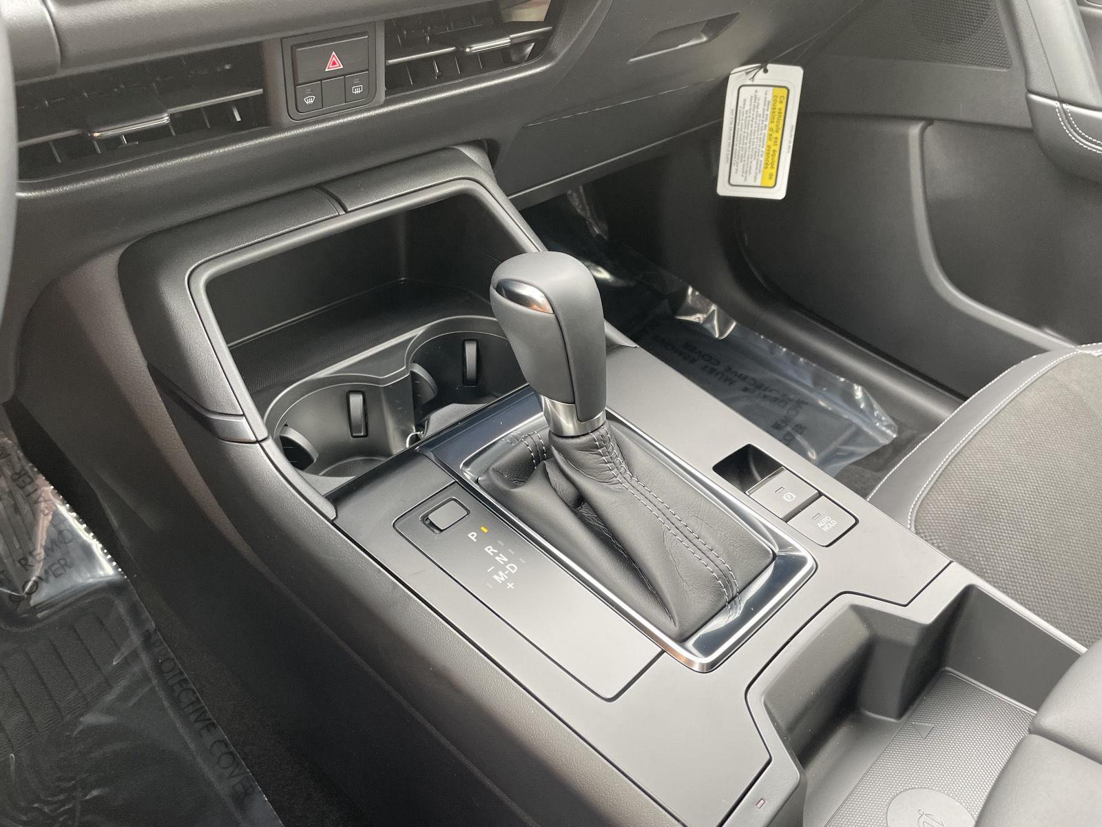 Vehicle photo 25