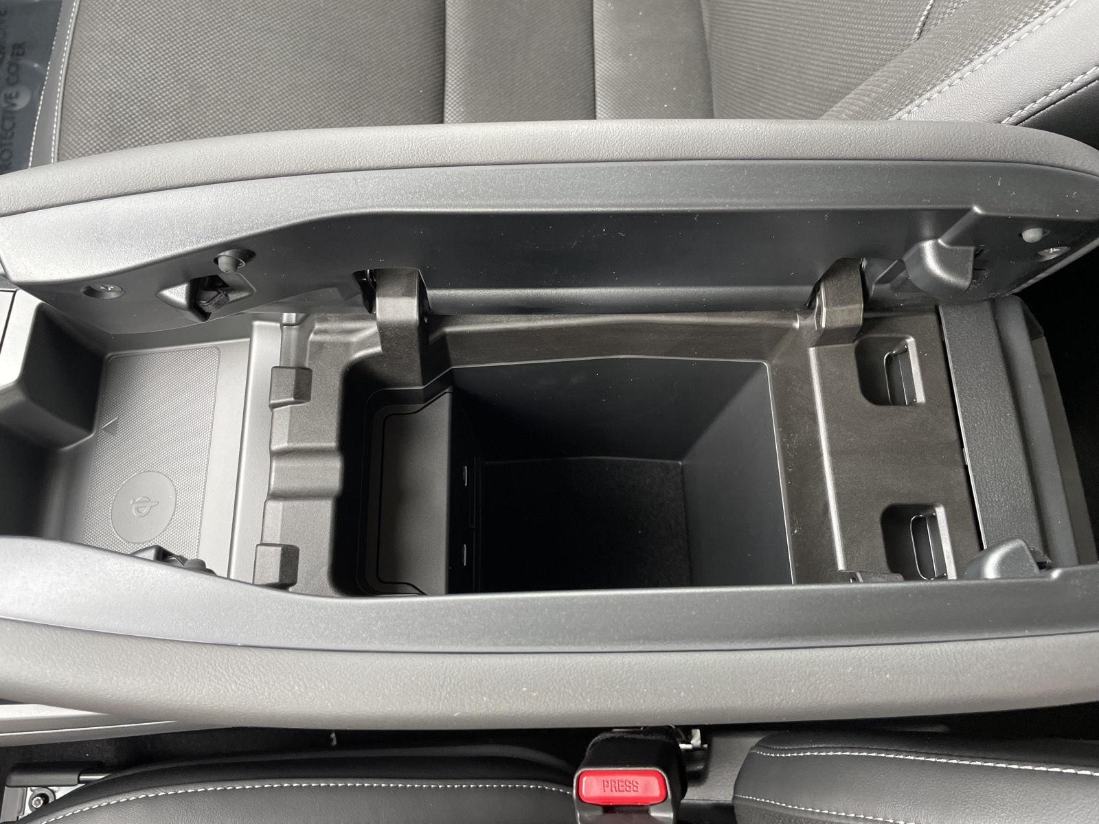Vehicle photo 27