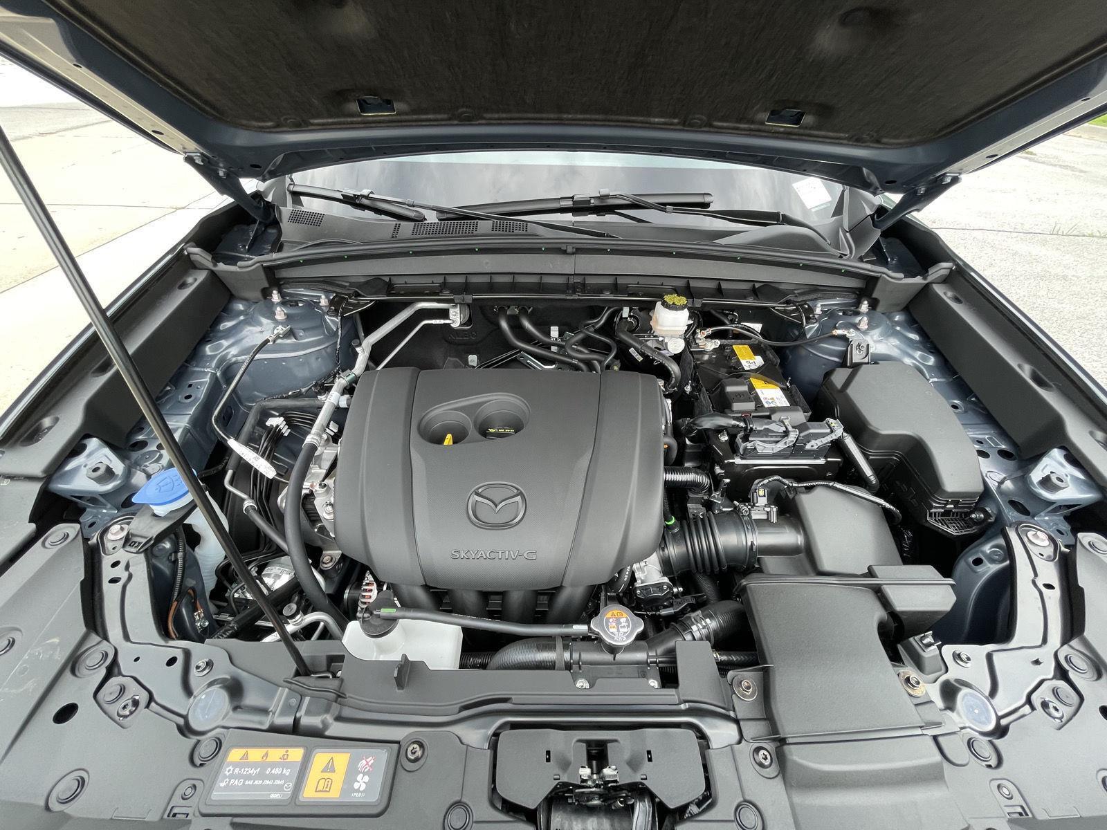 Vehicle photo 30