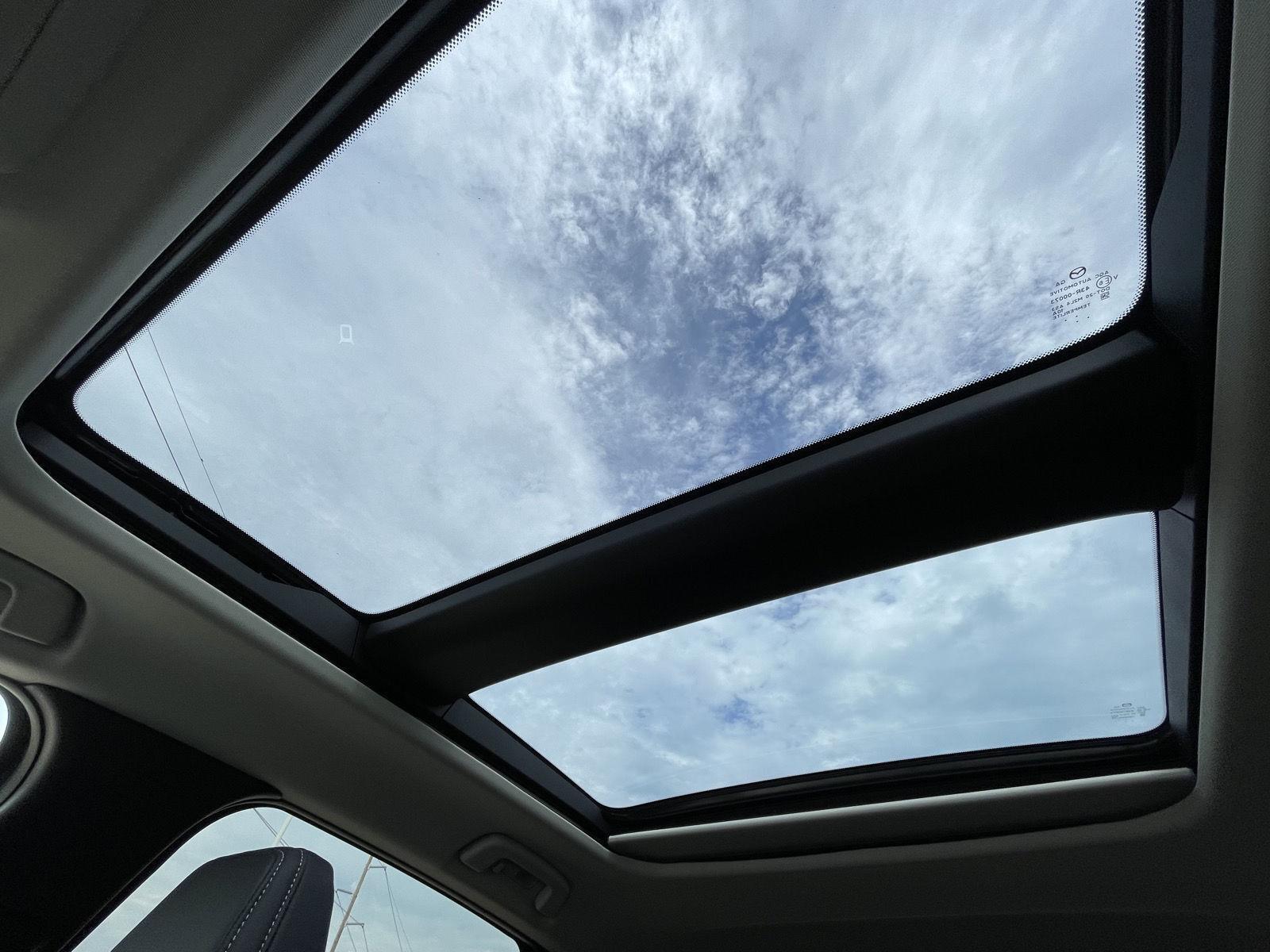 Vehicle photo 22