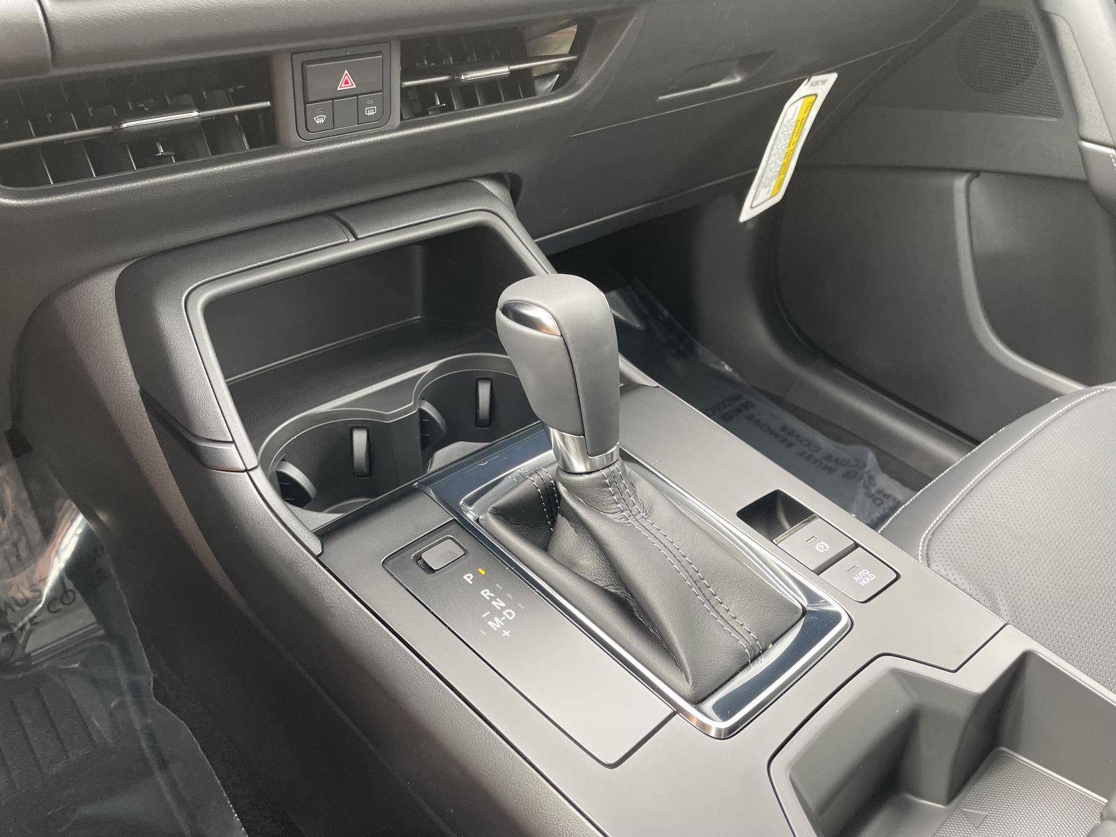 Vehicle photo 28