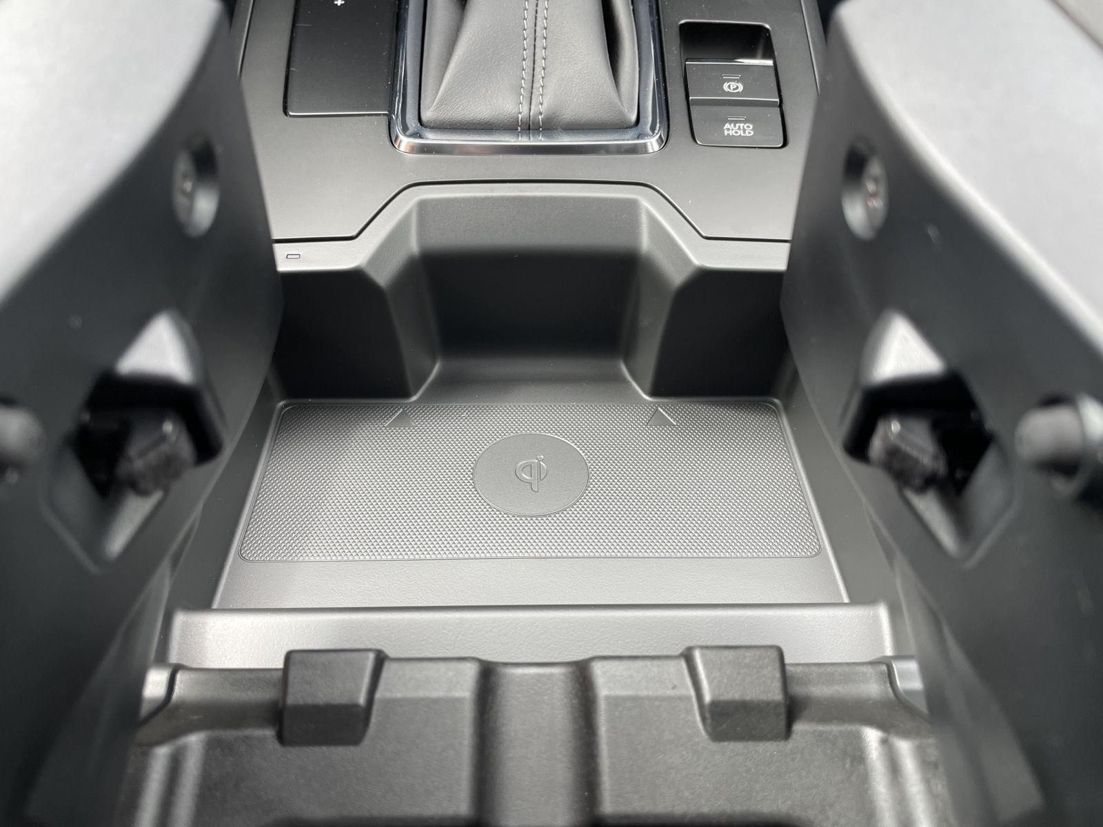 Vehicle photo 29