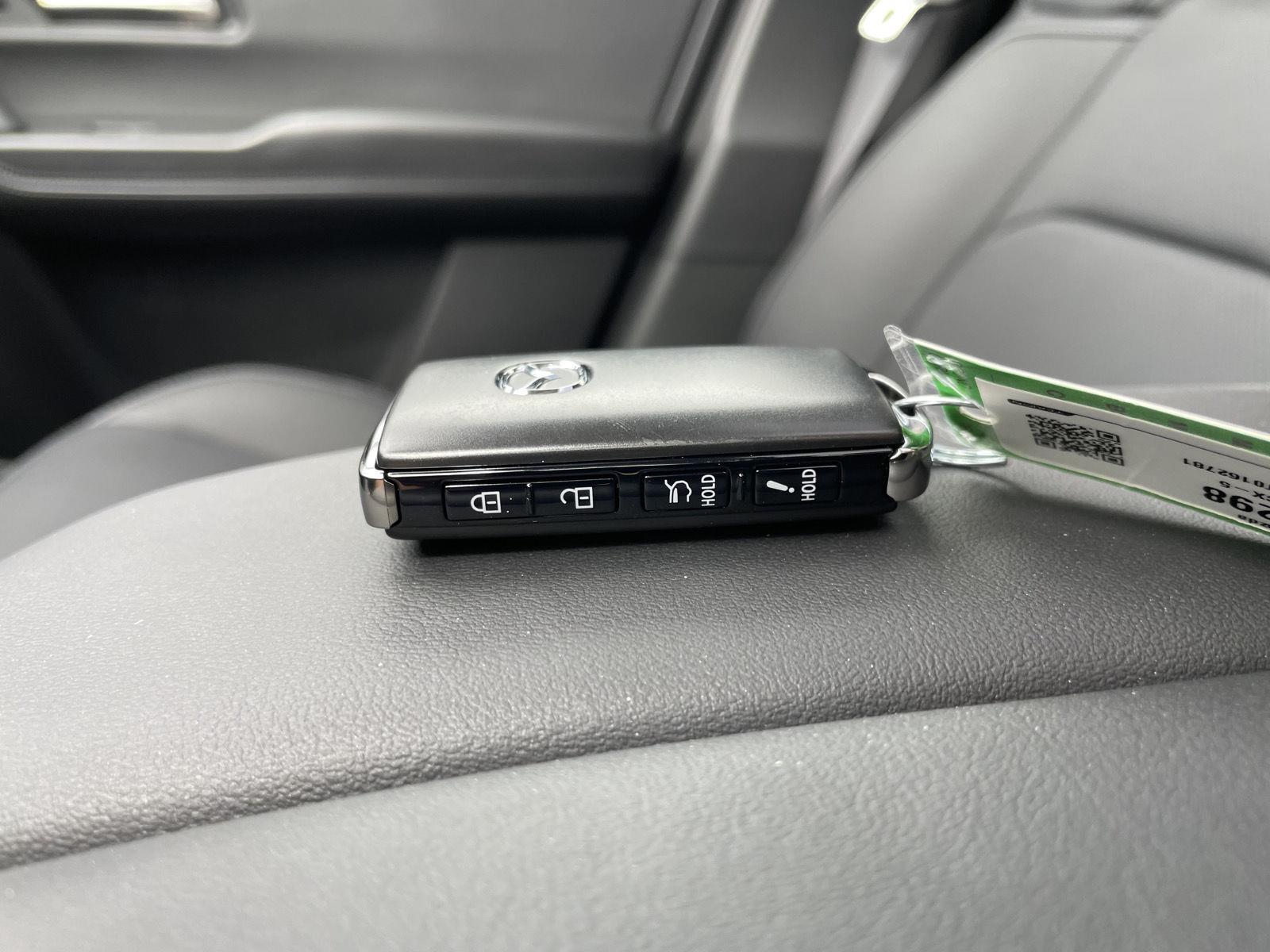Vehicle photo 37