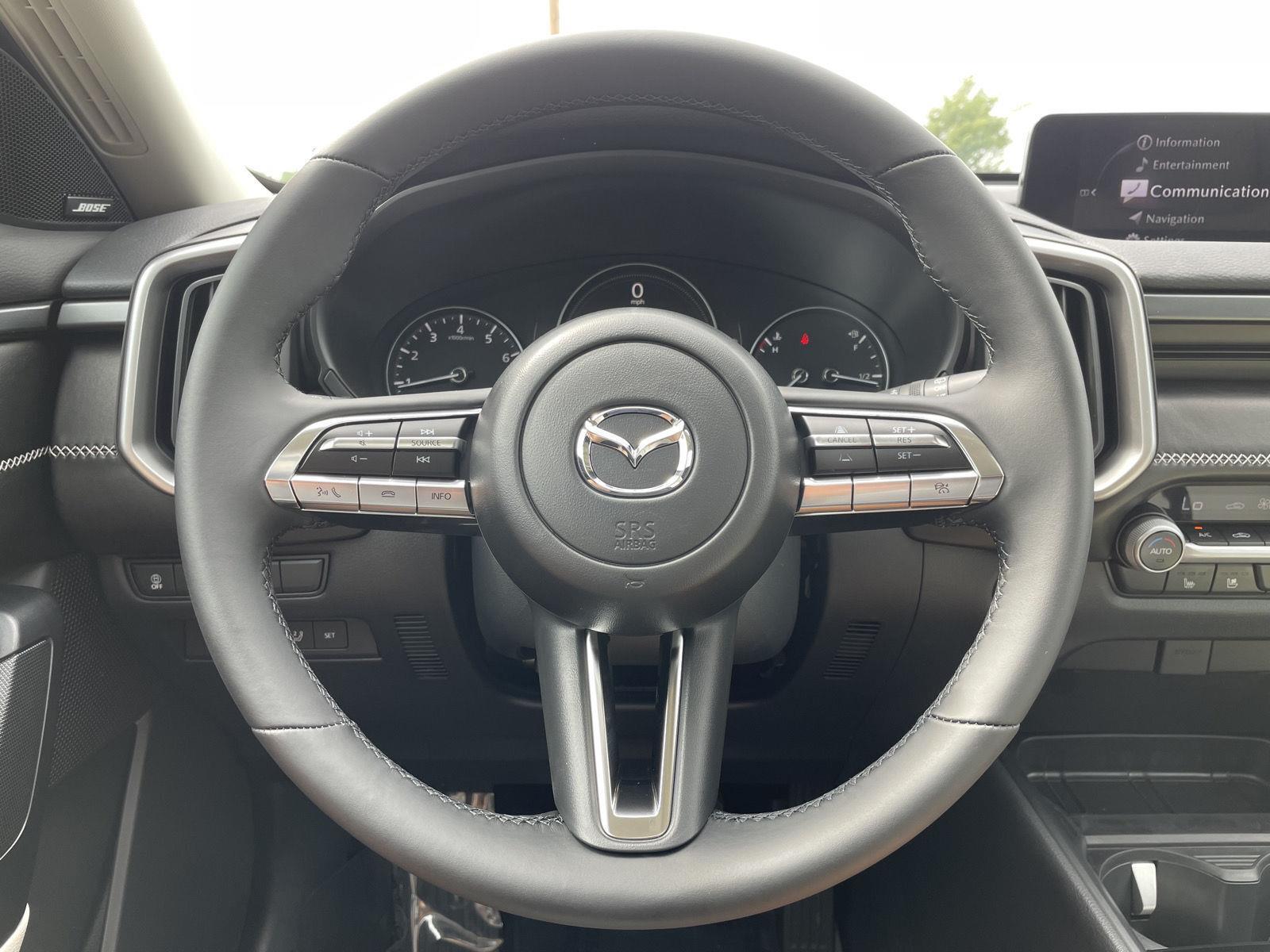 Vehicle photo 11