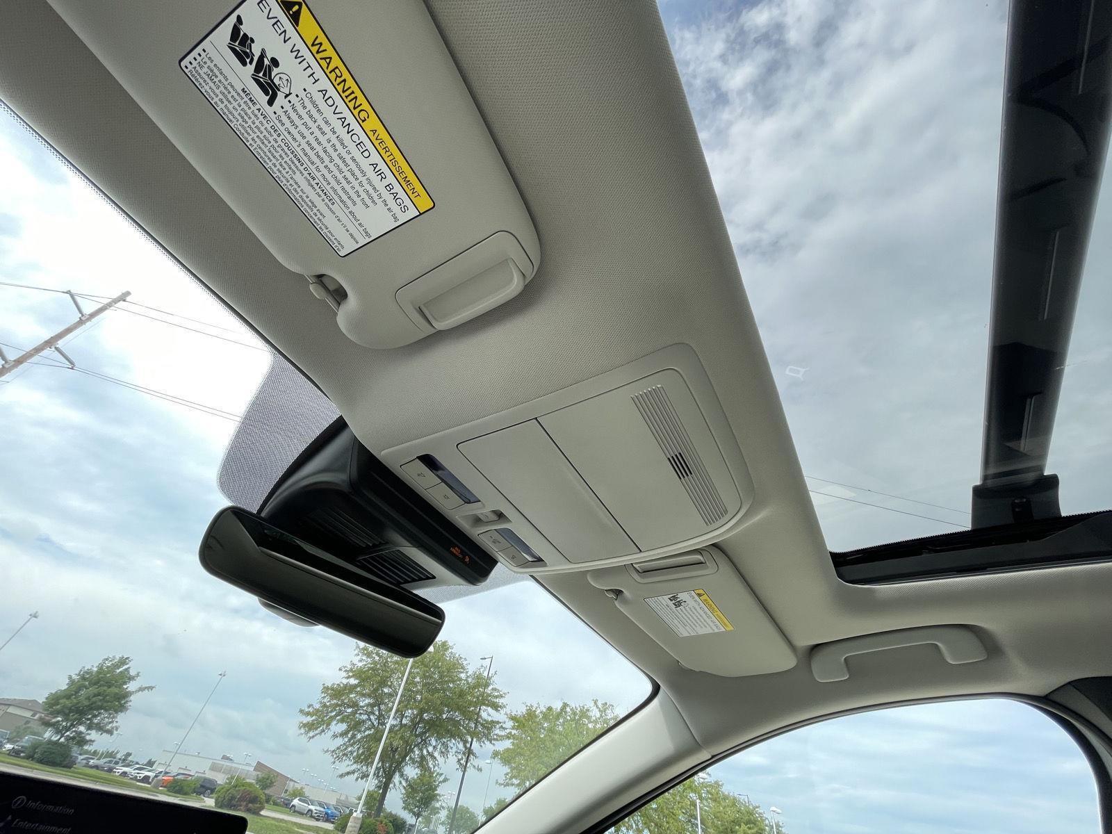 Vehicle photo 20
