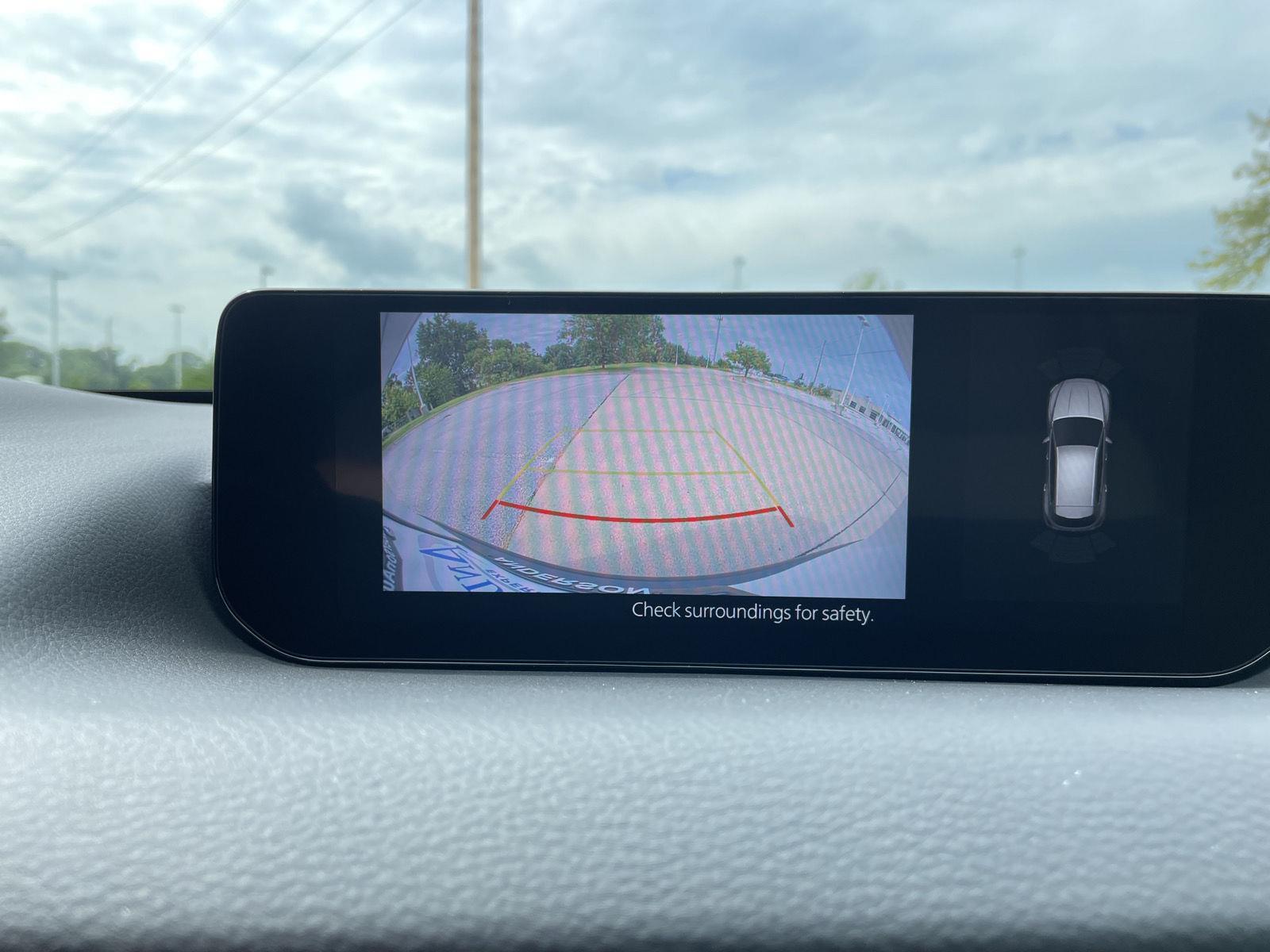 Vehicle photo 23