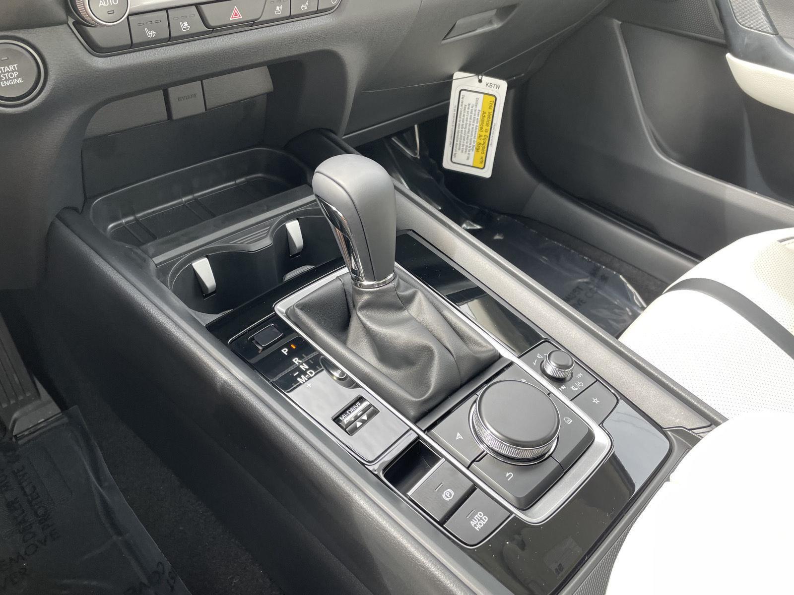 Vehicle photo 29