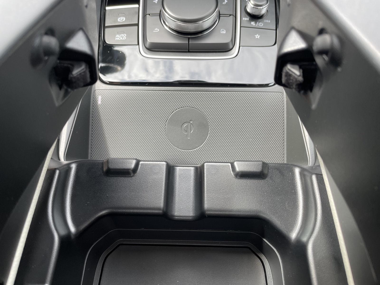 Vehicle photo 30