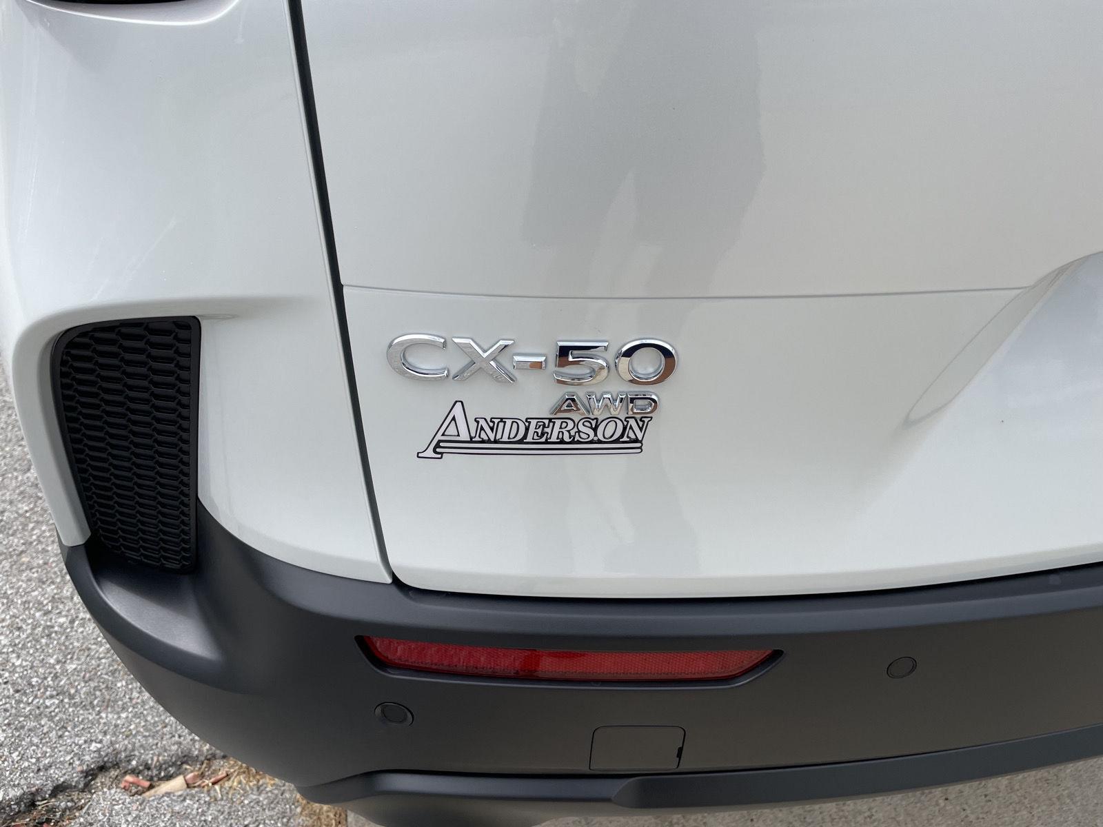 Vehicle photo 37