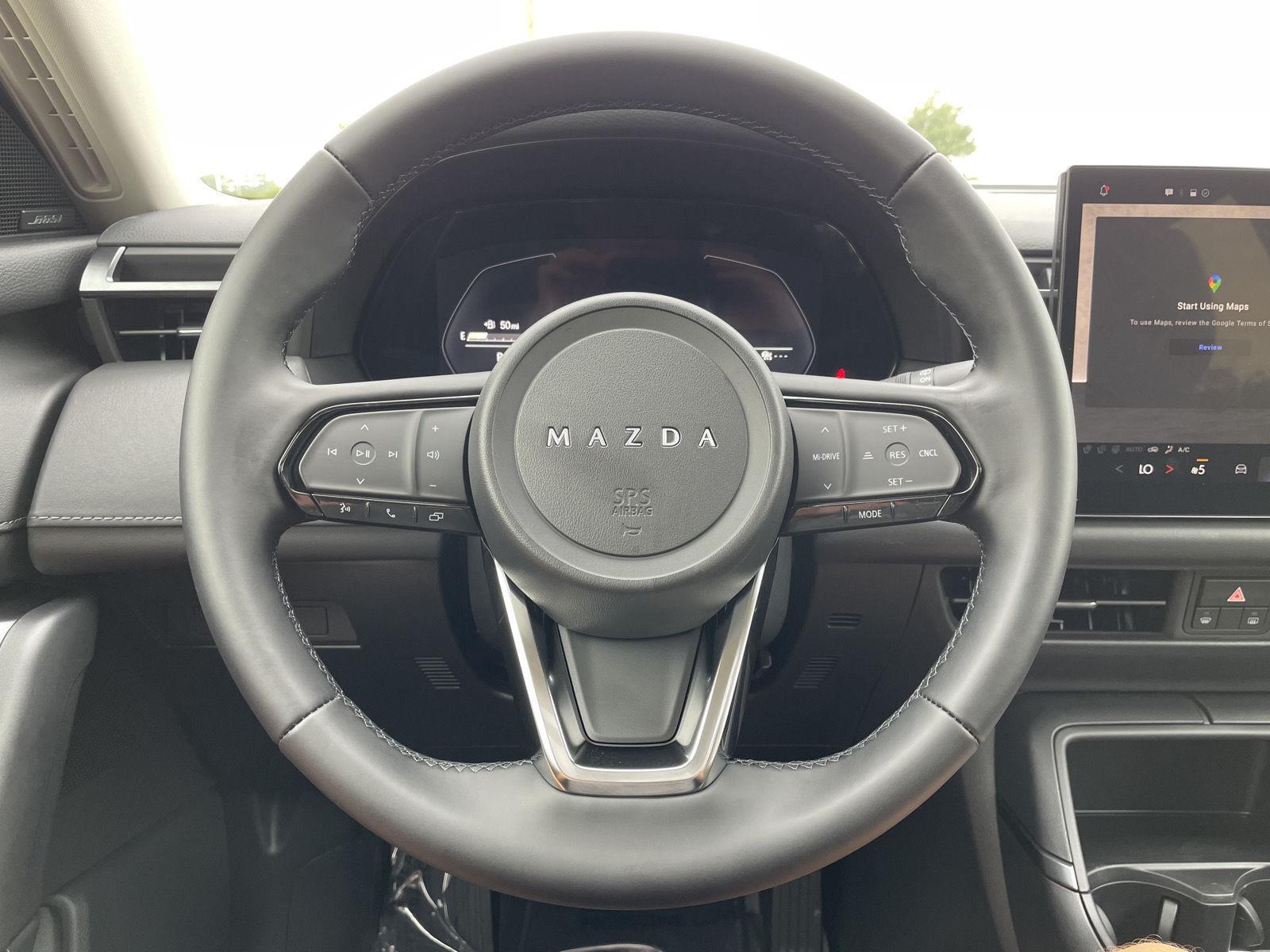 Vehicle photo 11
