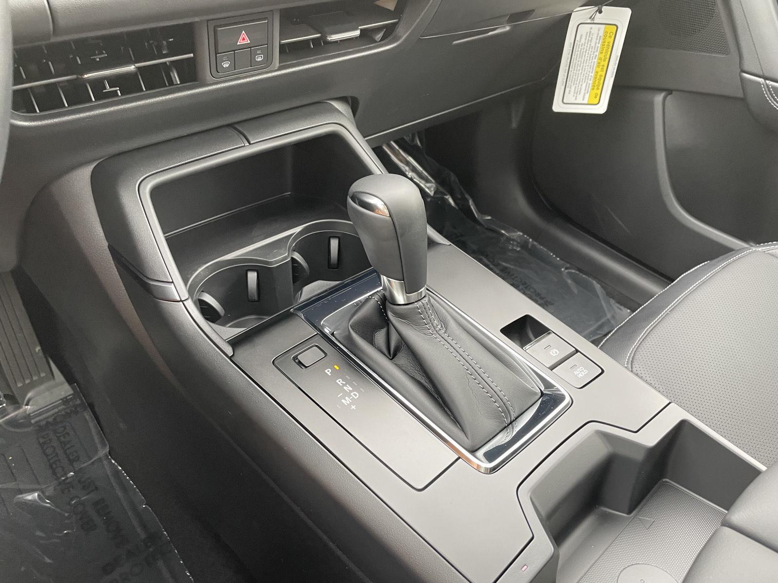 Vehicle photo 28