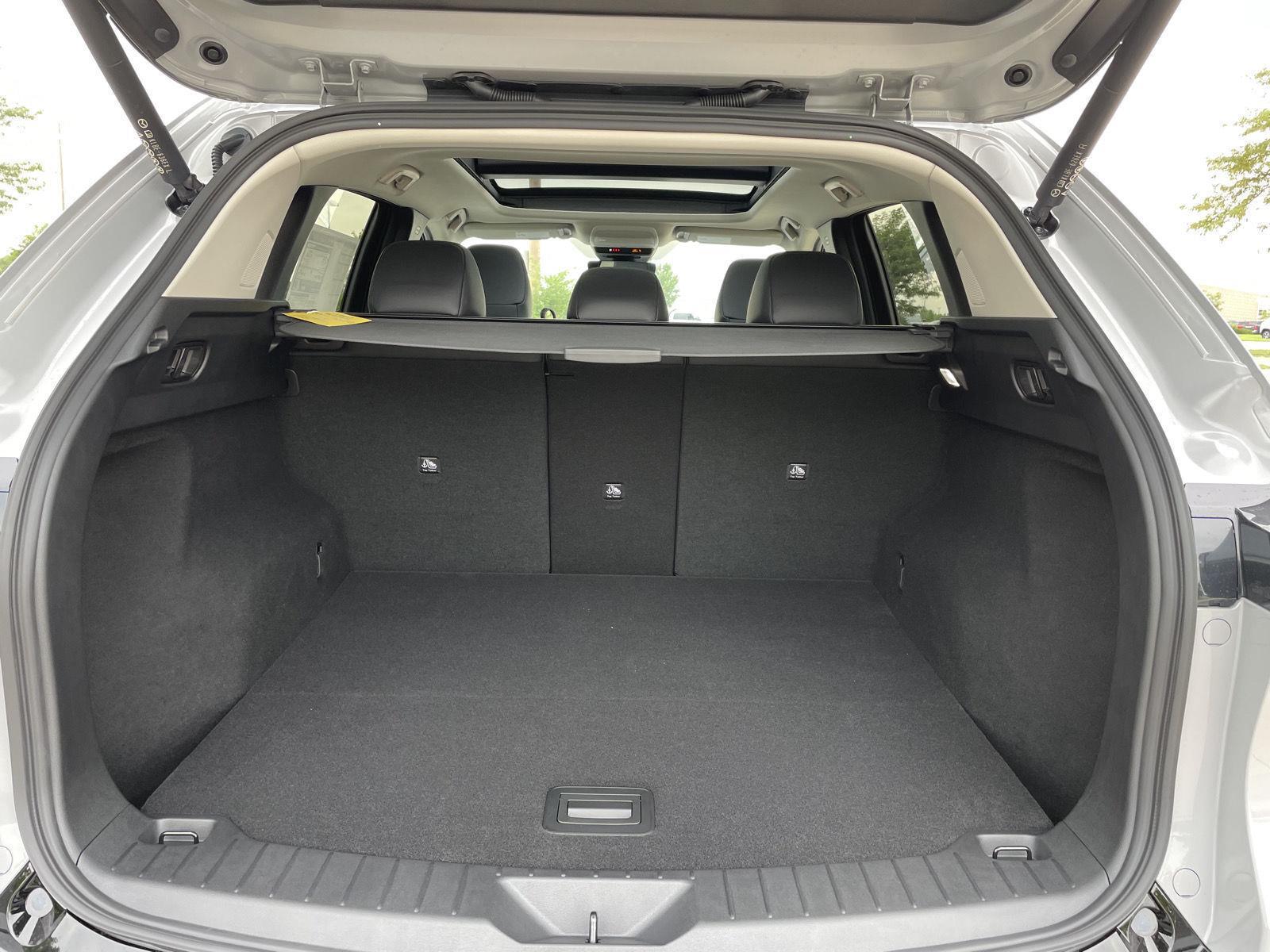 Vehicle photo 34