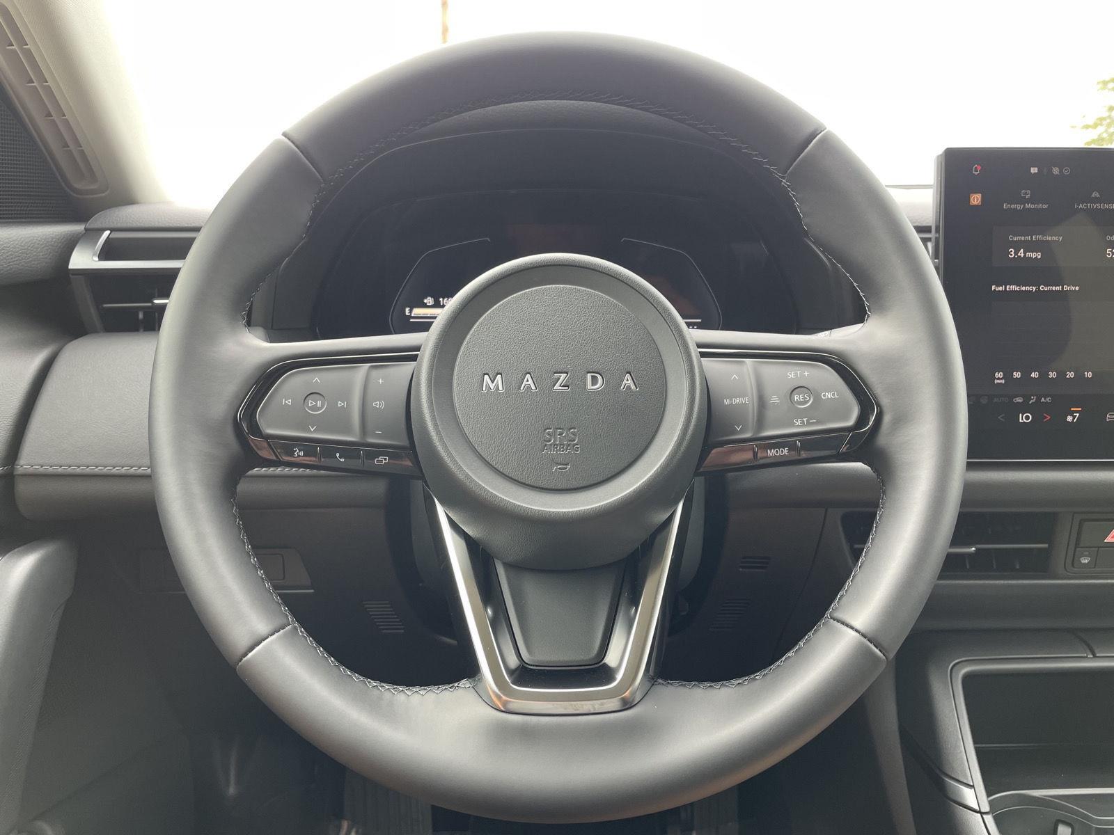 Vehicle photo 11