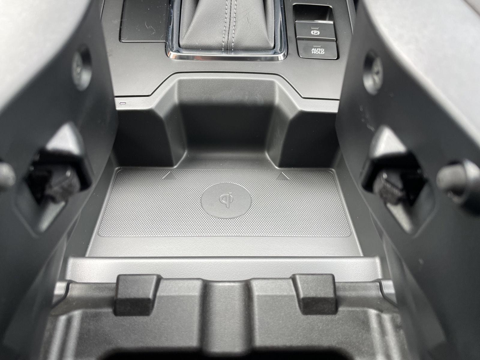 Vehicle photo 27