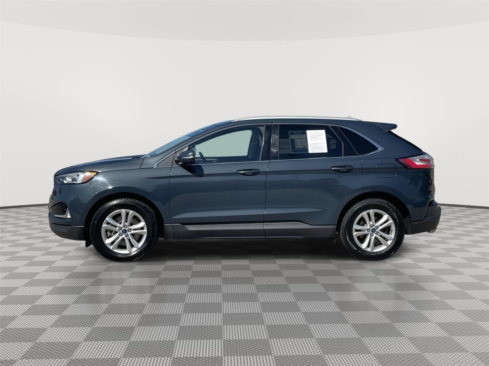 Vehicle photo 2