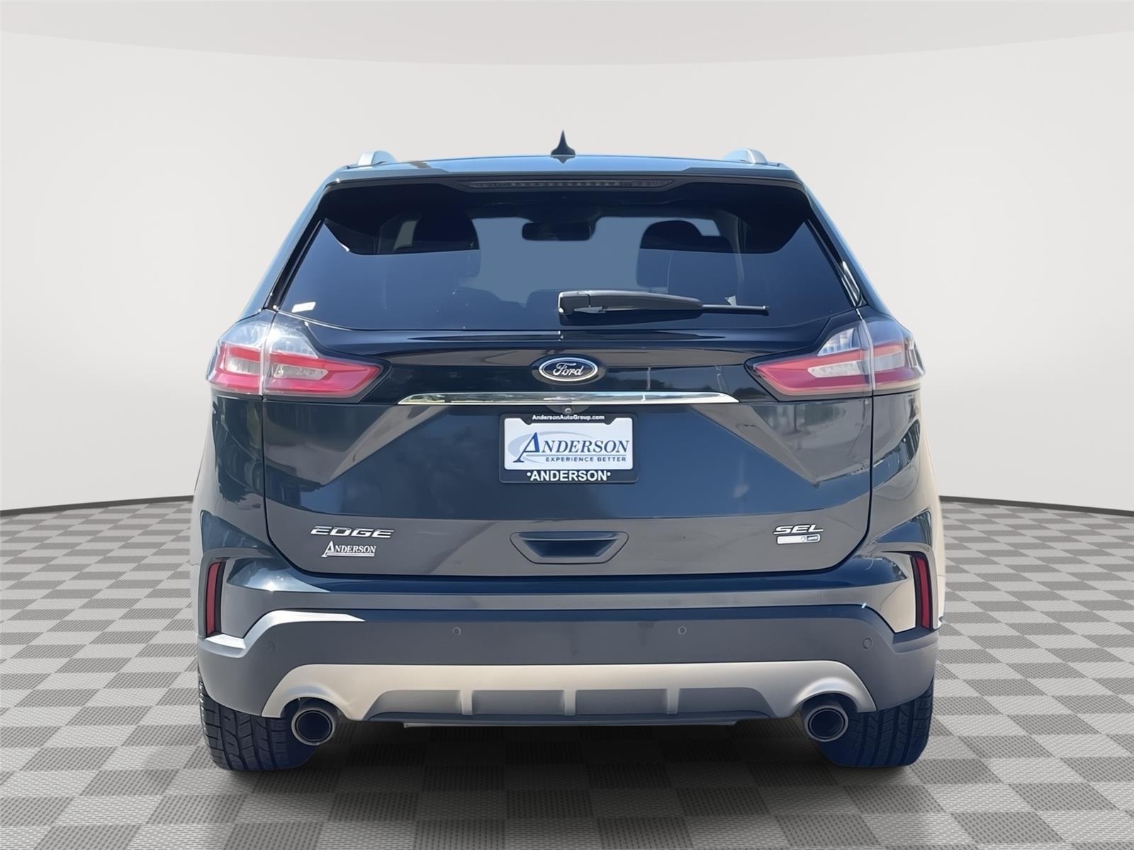 Vehicle photo 8