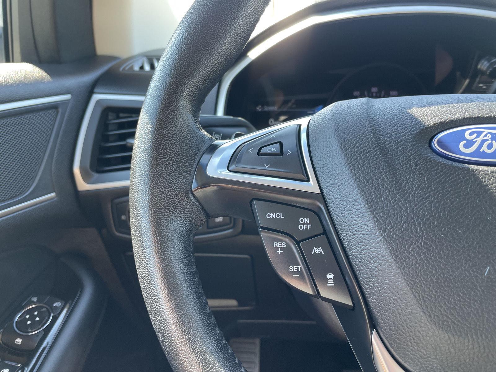 Vehicle photo 13
