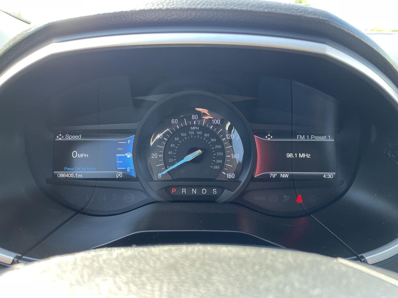 Vehicle photo 15