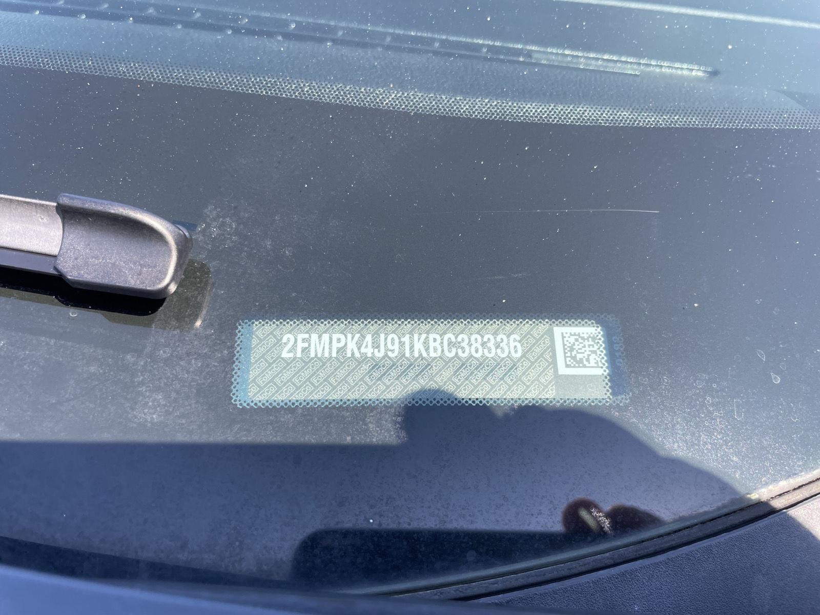 Vehicle photo 32