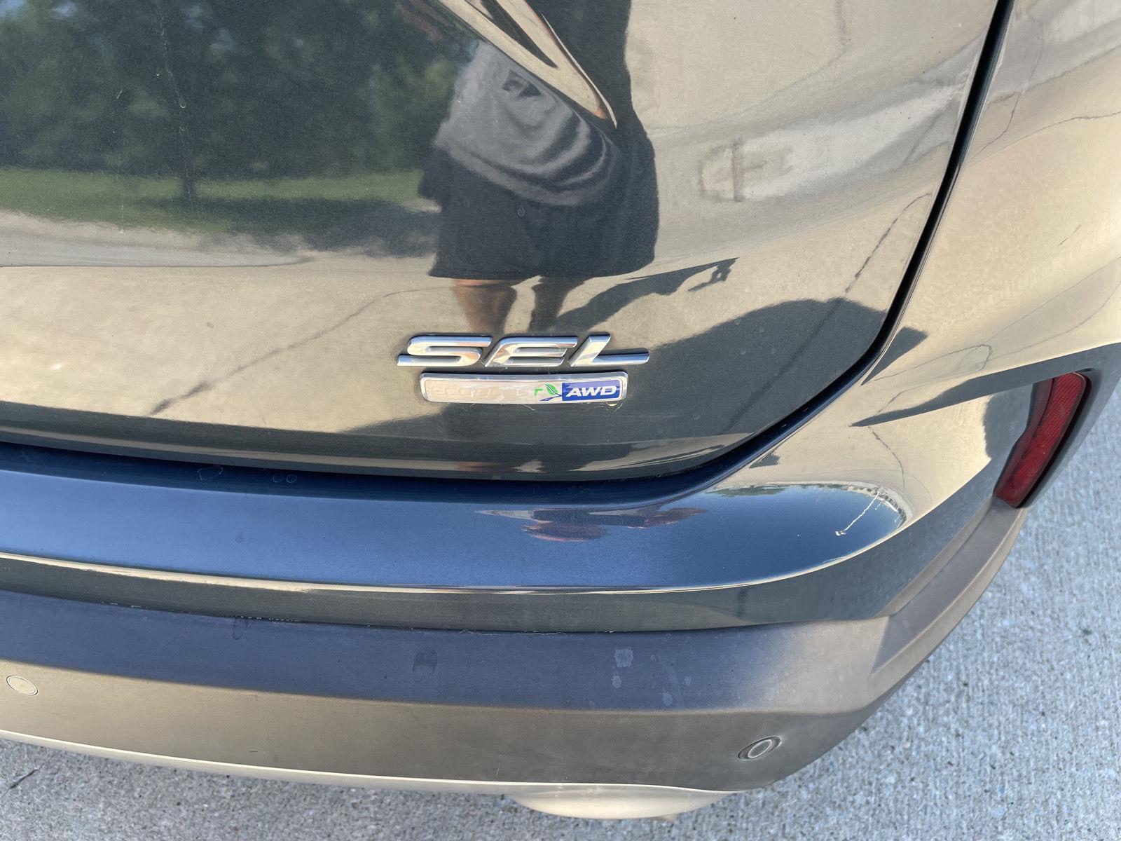 Vehicle photo 37
