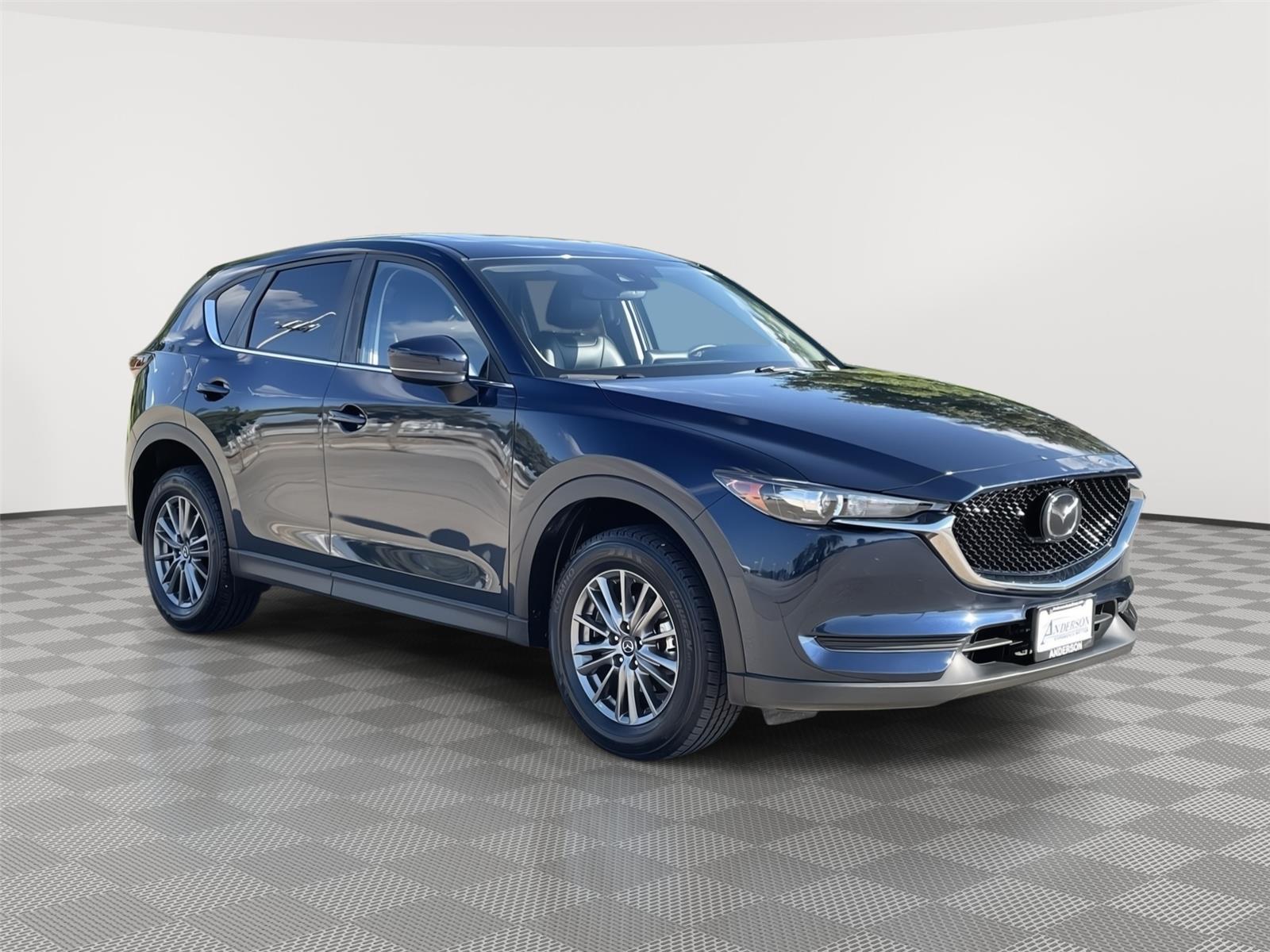 Vehicle photo 5