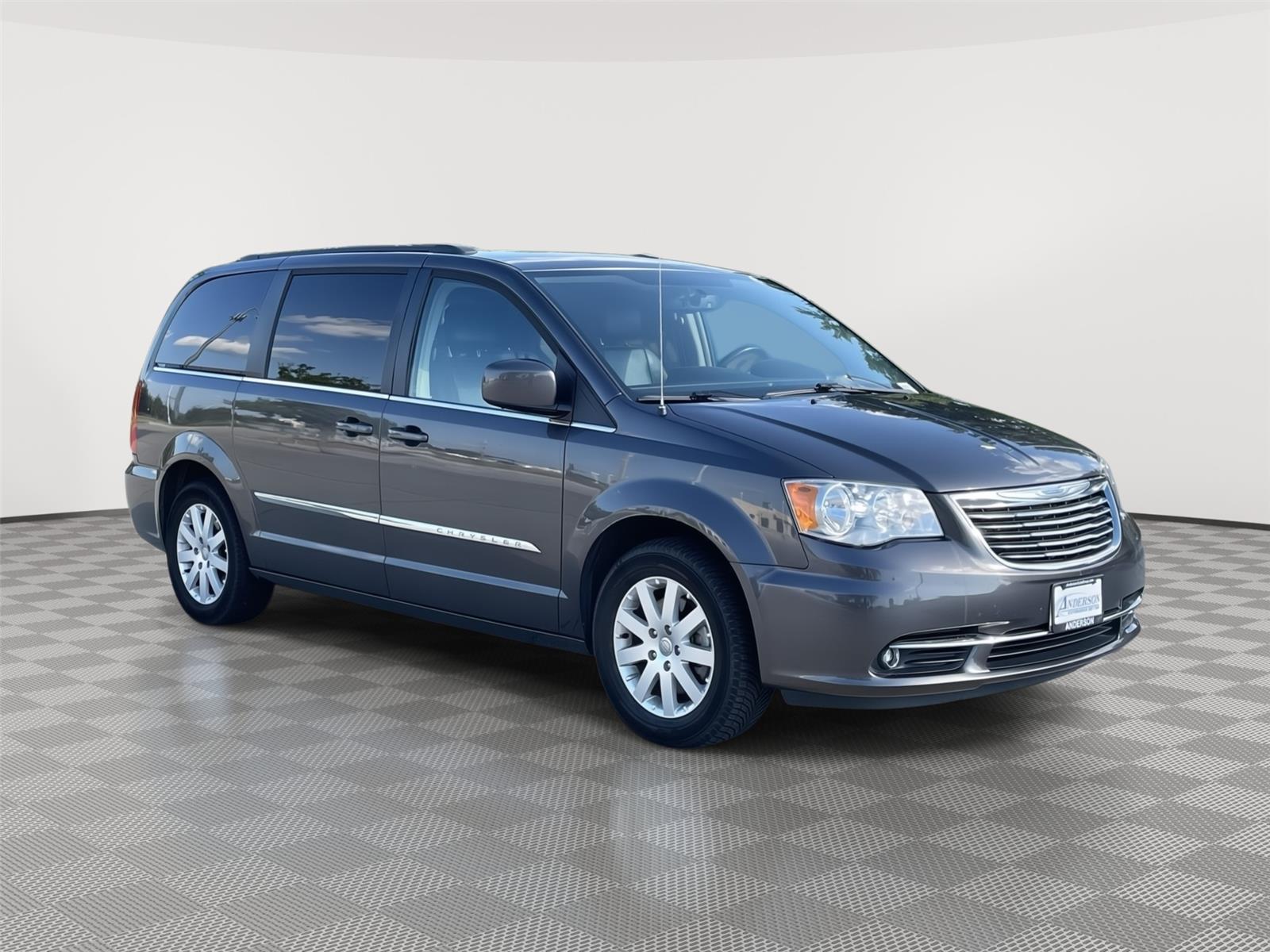 Vehicle photo 4