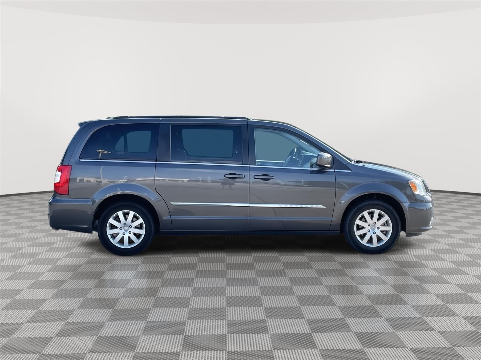 Vehicle photo 5