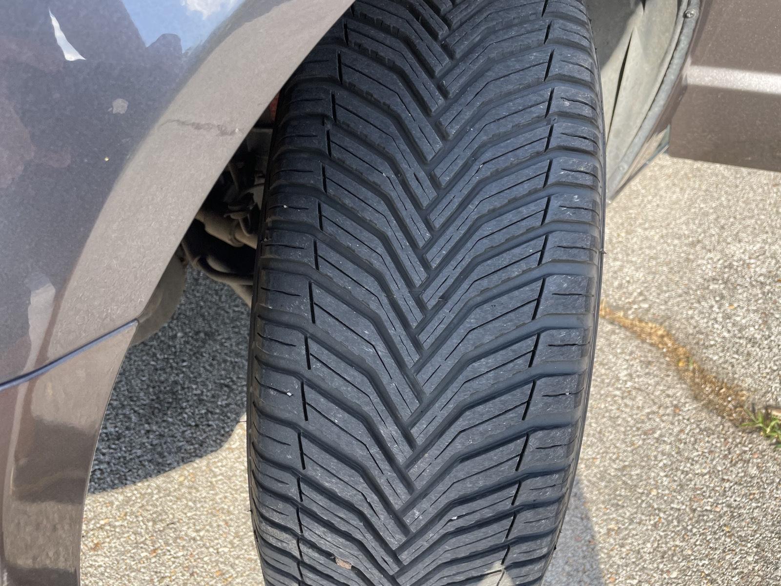 Vehicle photo 10